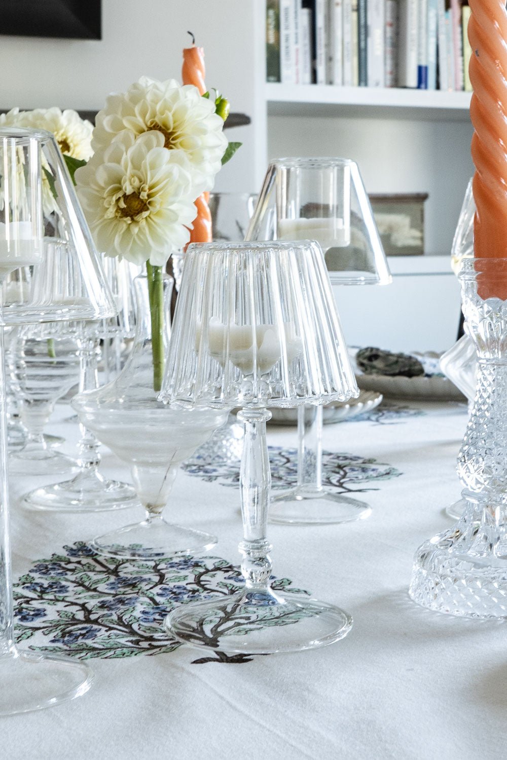 Candelabro De Cristal Con Diseño De Lámpara Ondulada Transparente - Cristina Oria