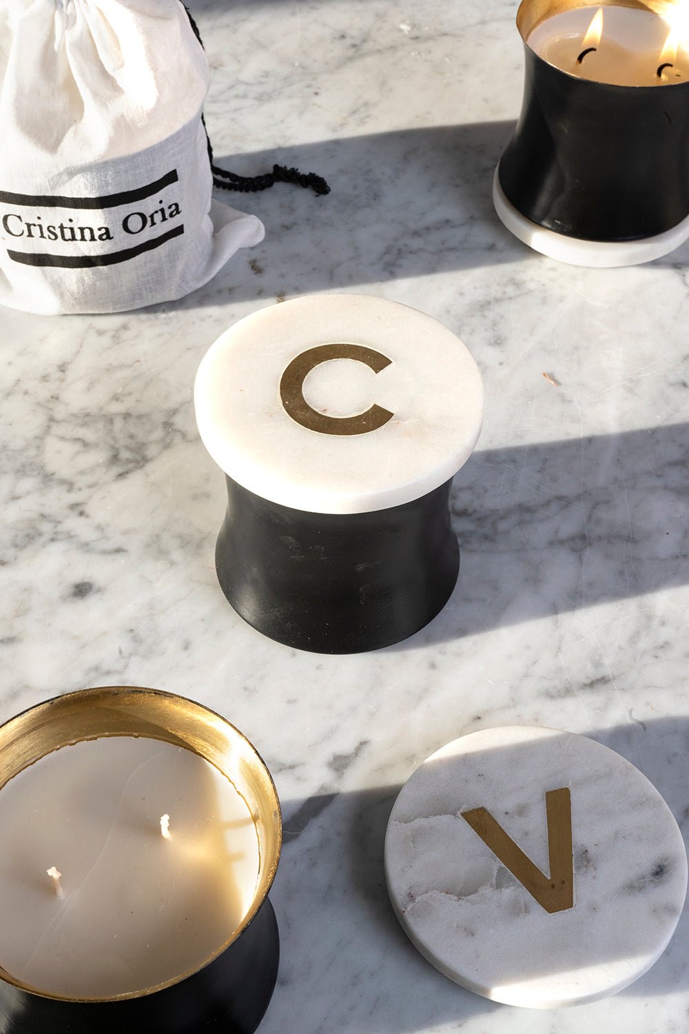 Velas Con Tapa De Mármol Iniciales - Cristina Oria