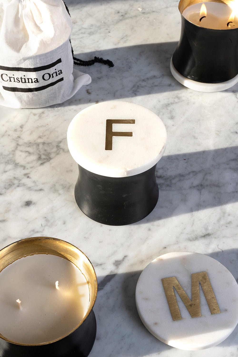 Velas Con Tapa De Mármol Iniciales - Cristina Oria