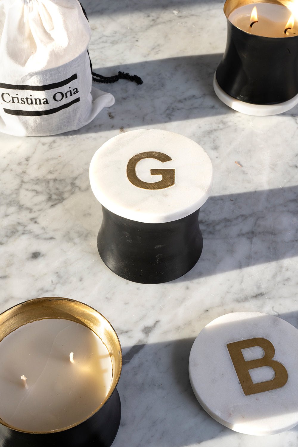 Velas Con Tapa De Mármol Iniciales - Cristina Oria