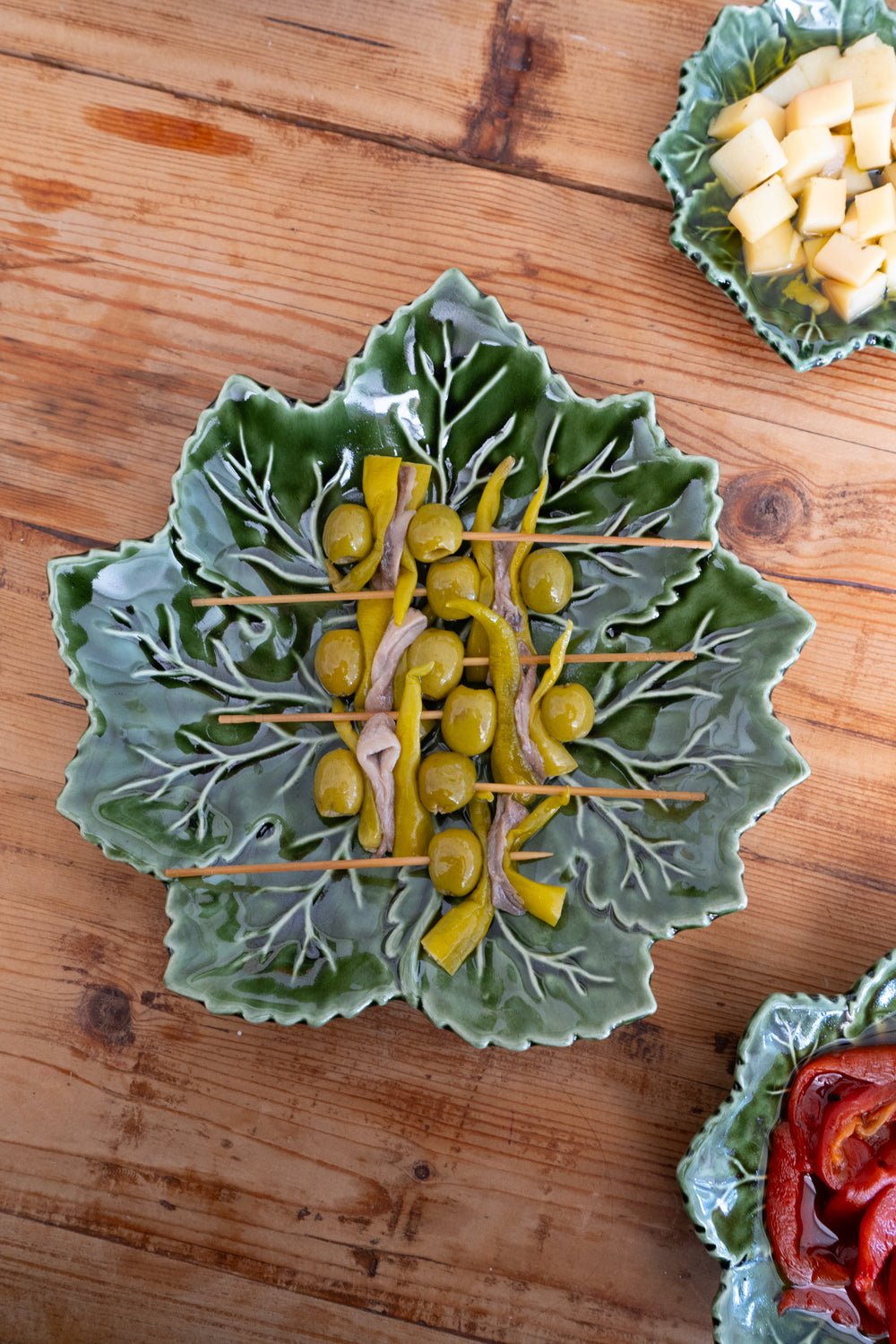 Plato Llano Hoja De Parra - Cristina Oria