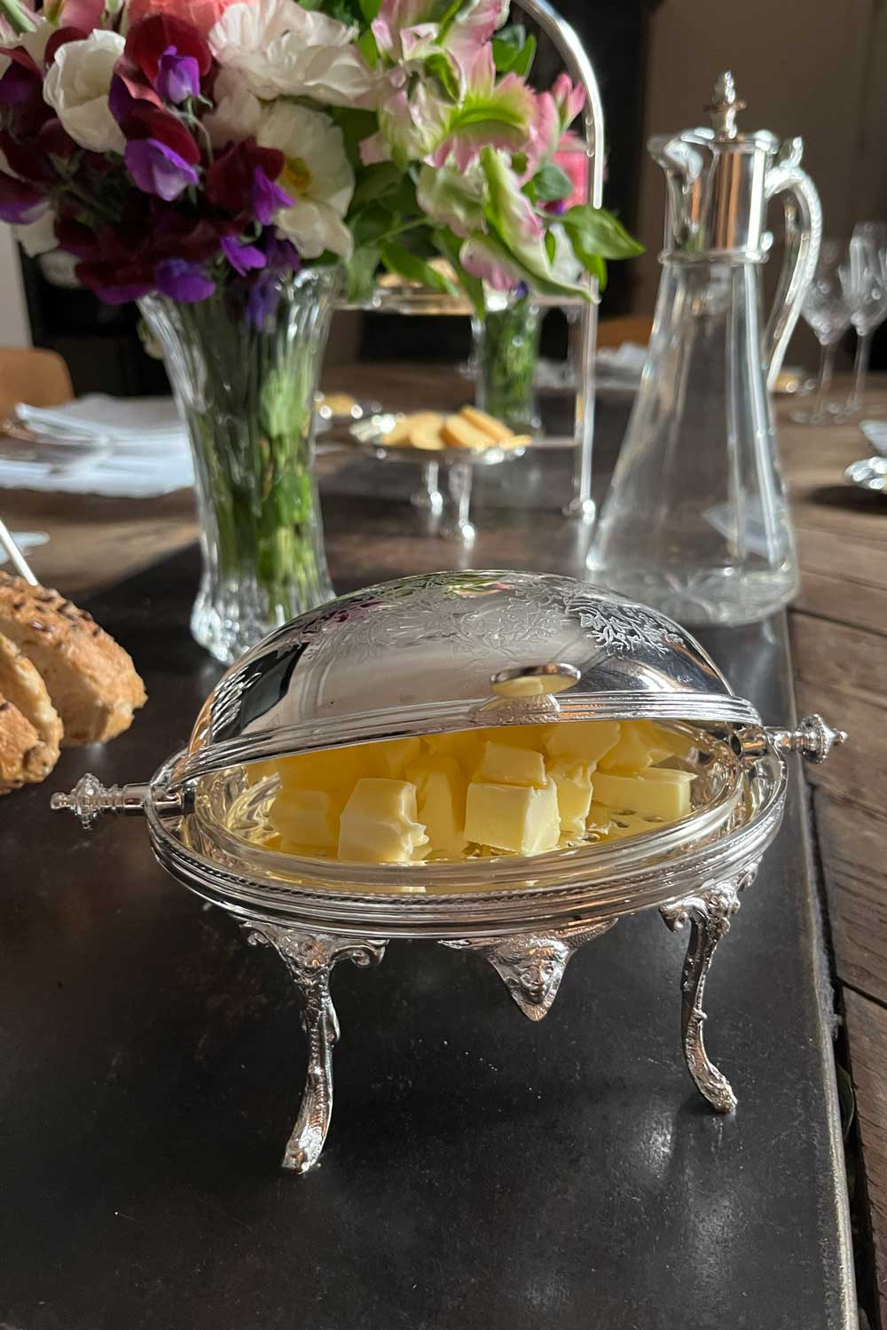 Recipiente Con Tapa Plegable De Plata Co - Cristina Oria
