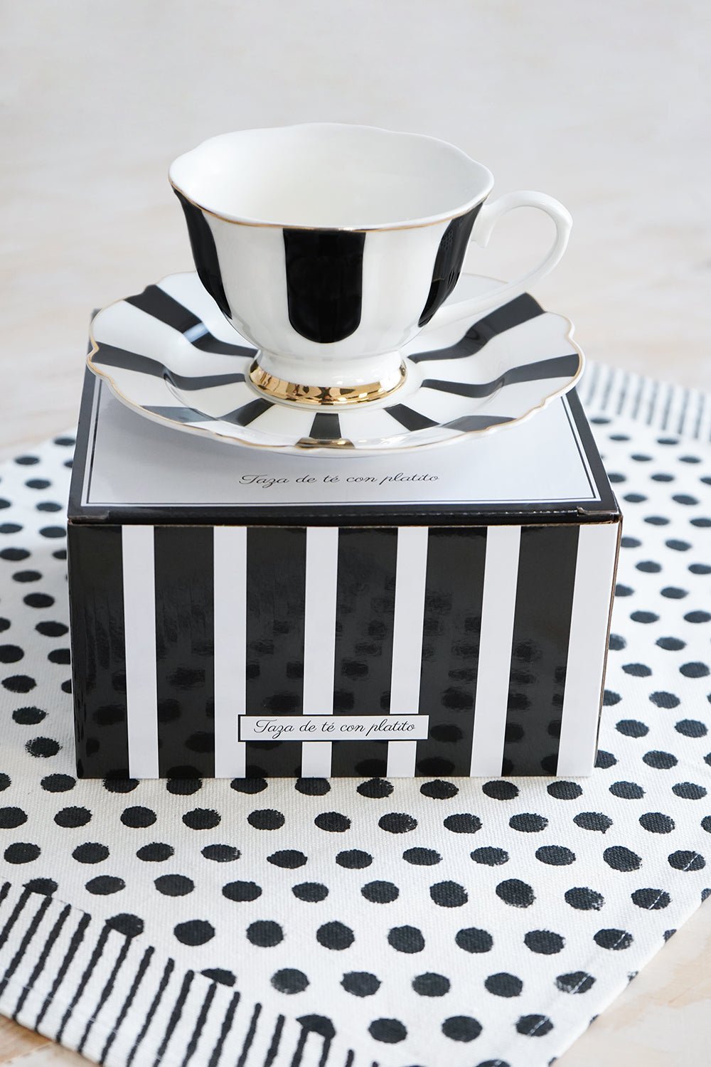 Tea Time For One - Cristina Oria