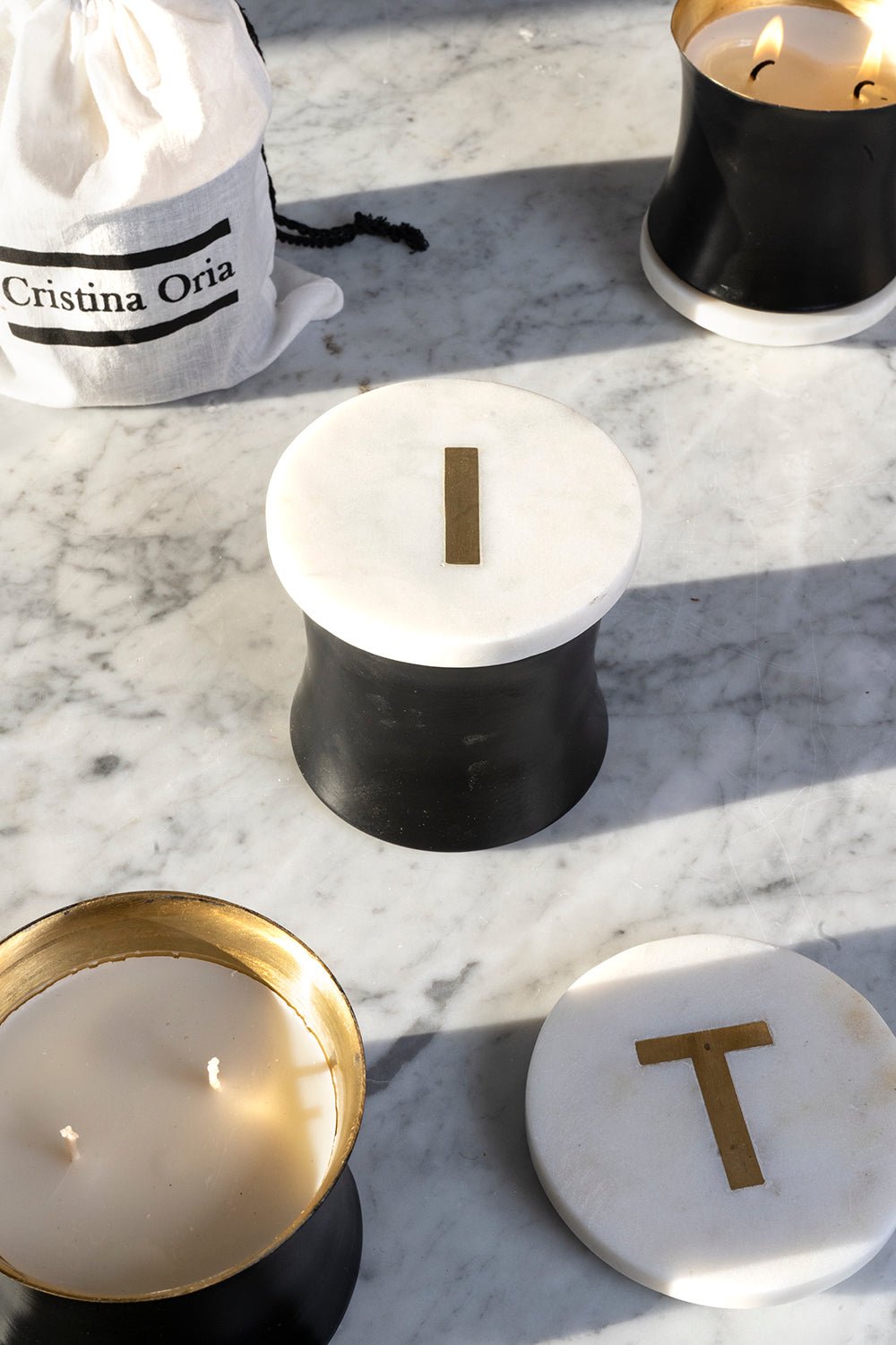 Velas Con Tapa De Mármol Iniciales - Cristina Oria