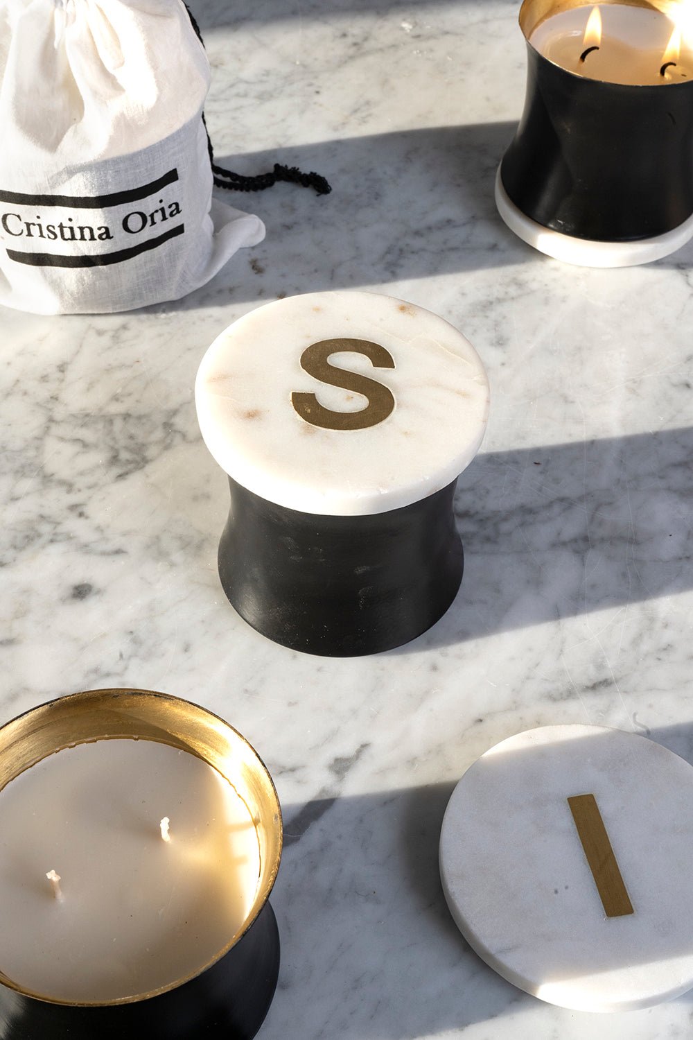 Velas Con Tapa De Mármol Iniciales - Cristina Oria