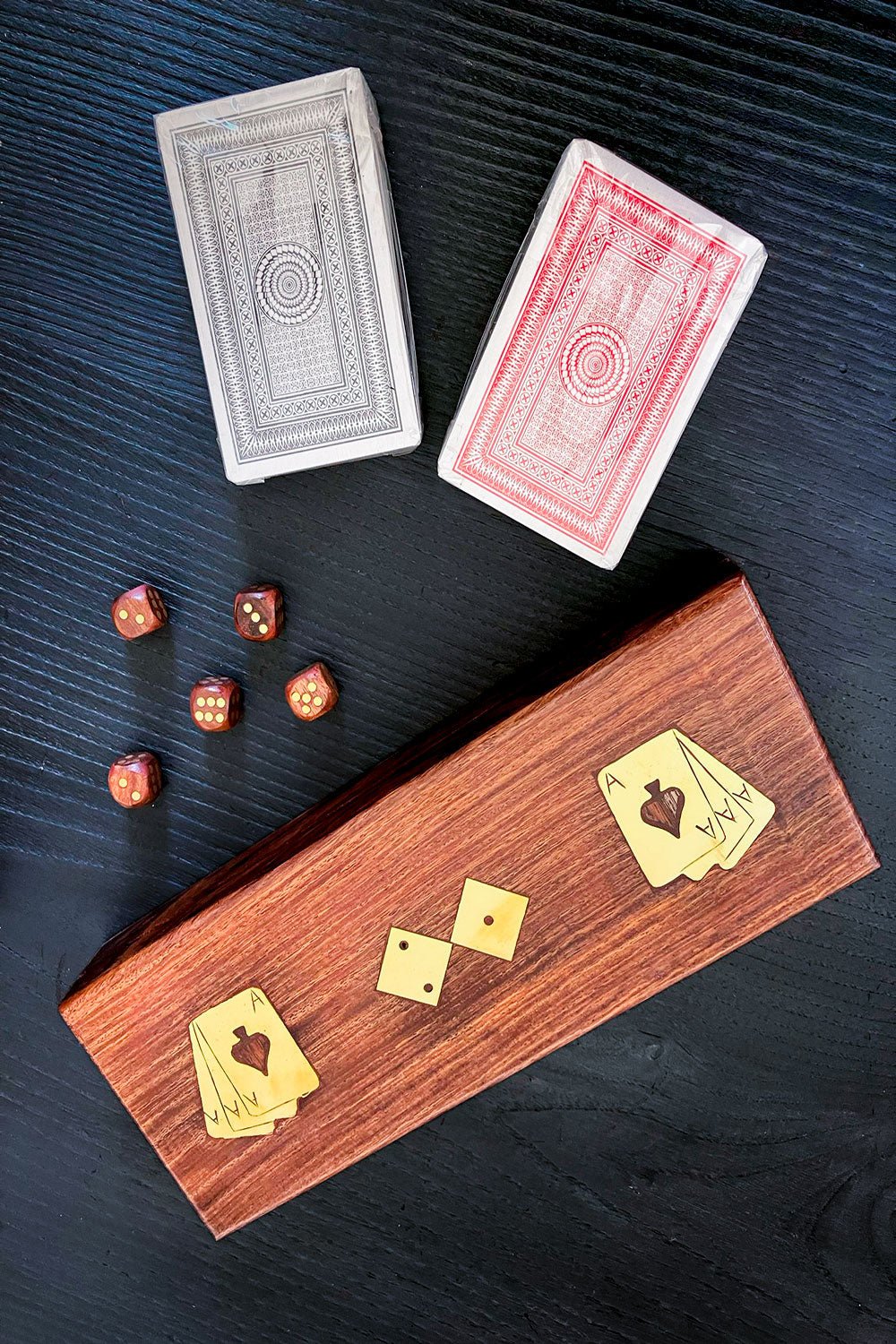 Juego De Cartas En Caja De Madera - Cristina Oria