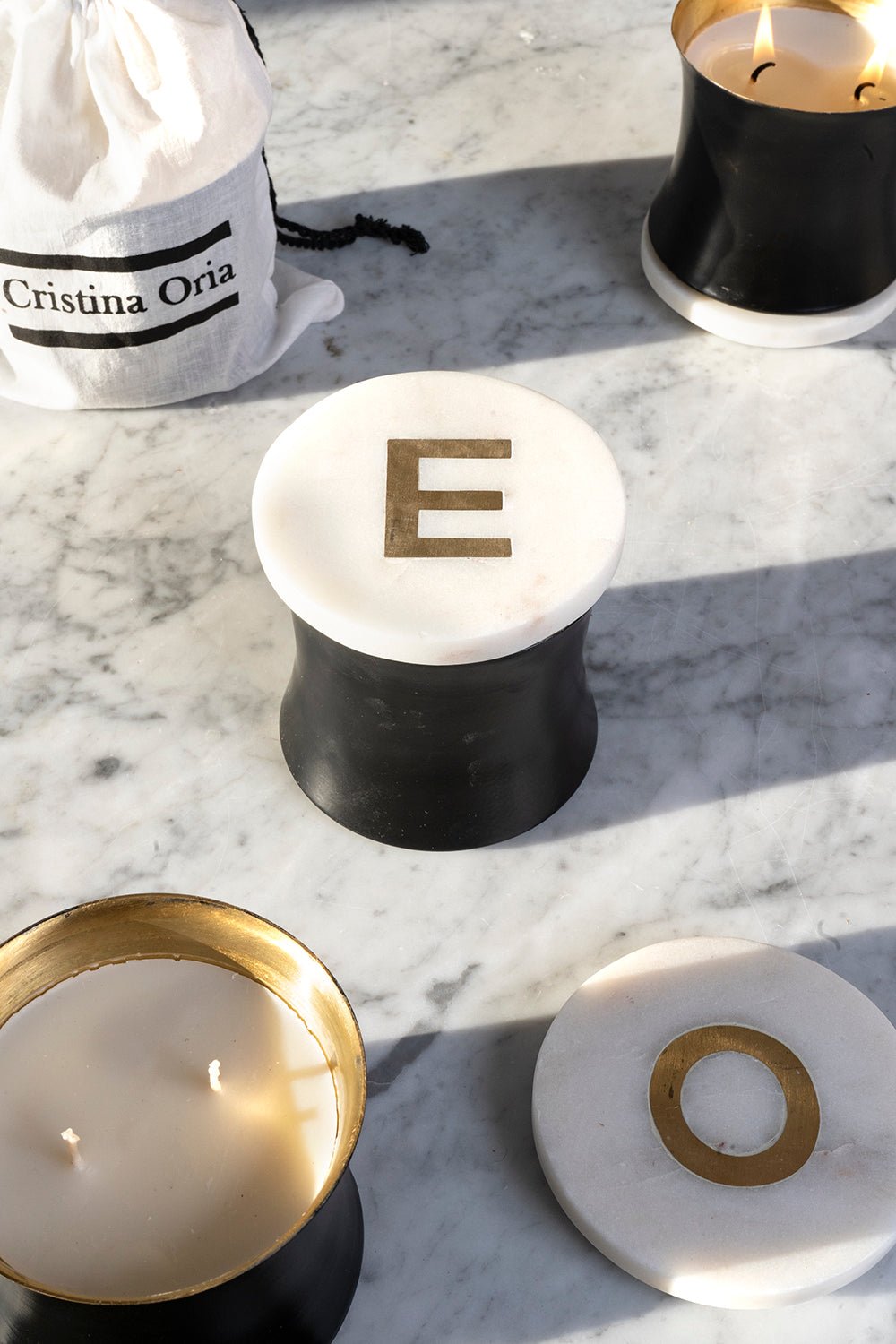 Velas Con Tapa De Mármol Iniciales - Cristina Oria
