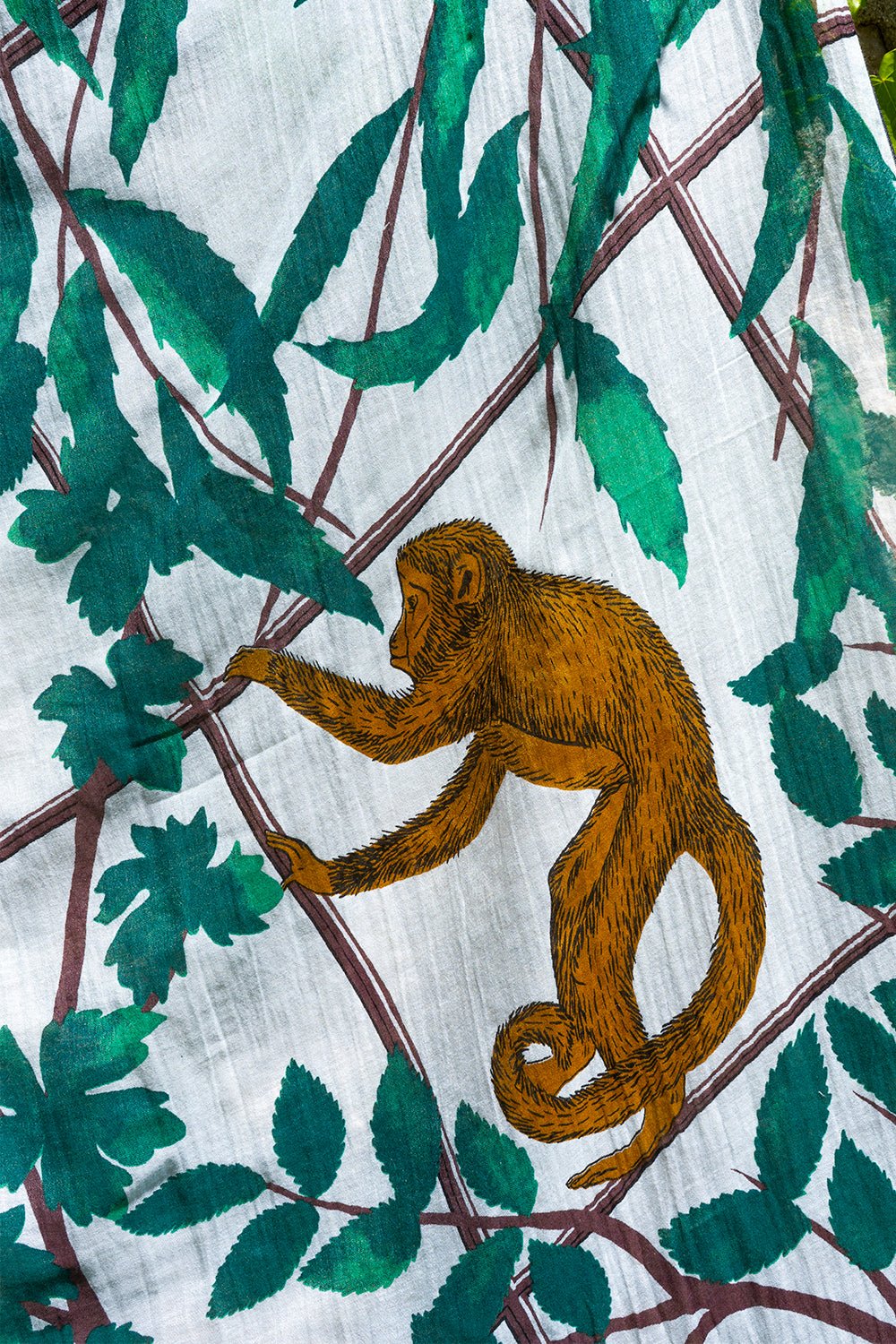 Pañuelo Con Estampado Selva Tropical - Cristina Oria