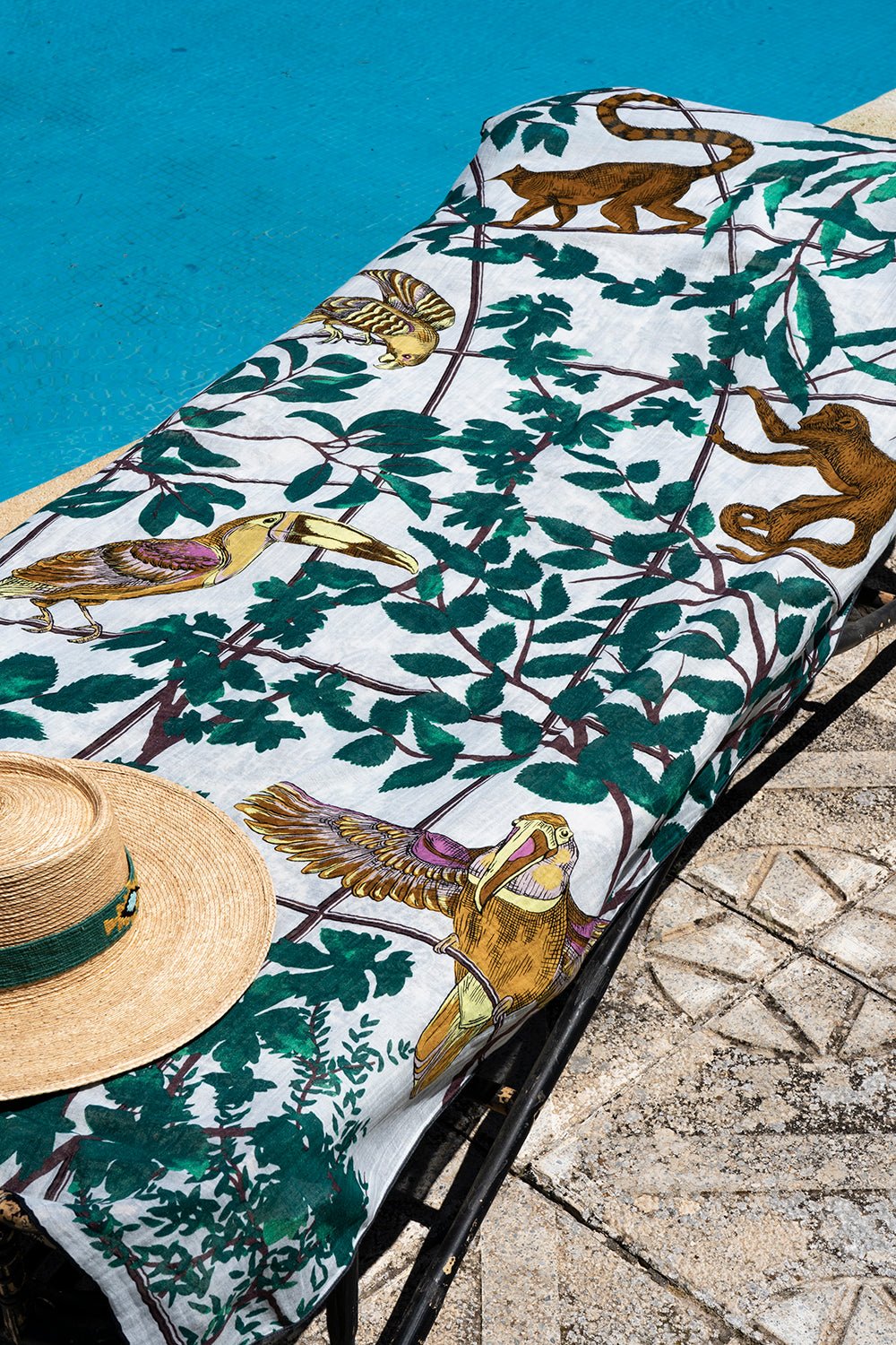 Pañuelo Con Estampado Selva Tropical - Cristina Oria