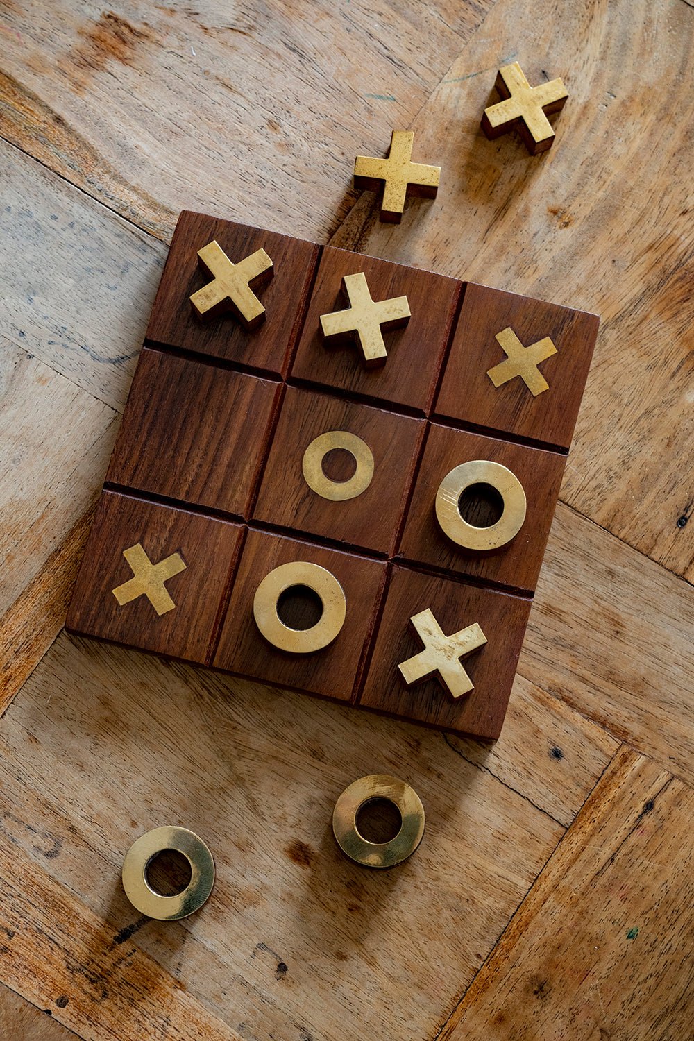 Seis Juegos De Mesa En Caja De Madera Y Cristal - Cristina Oria