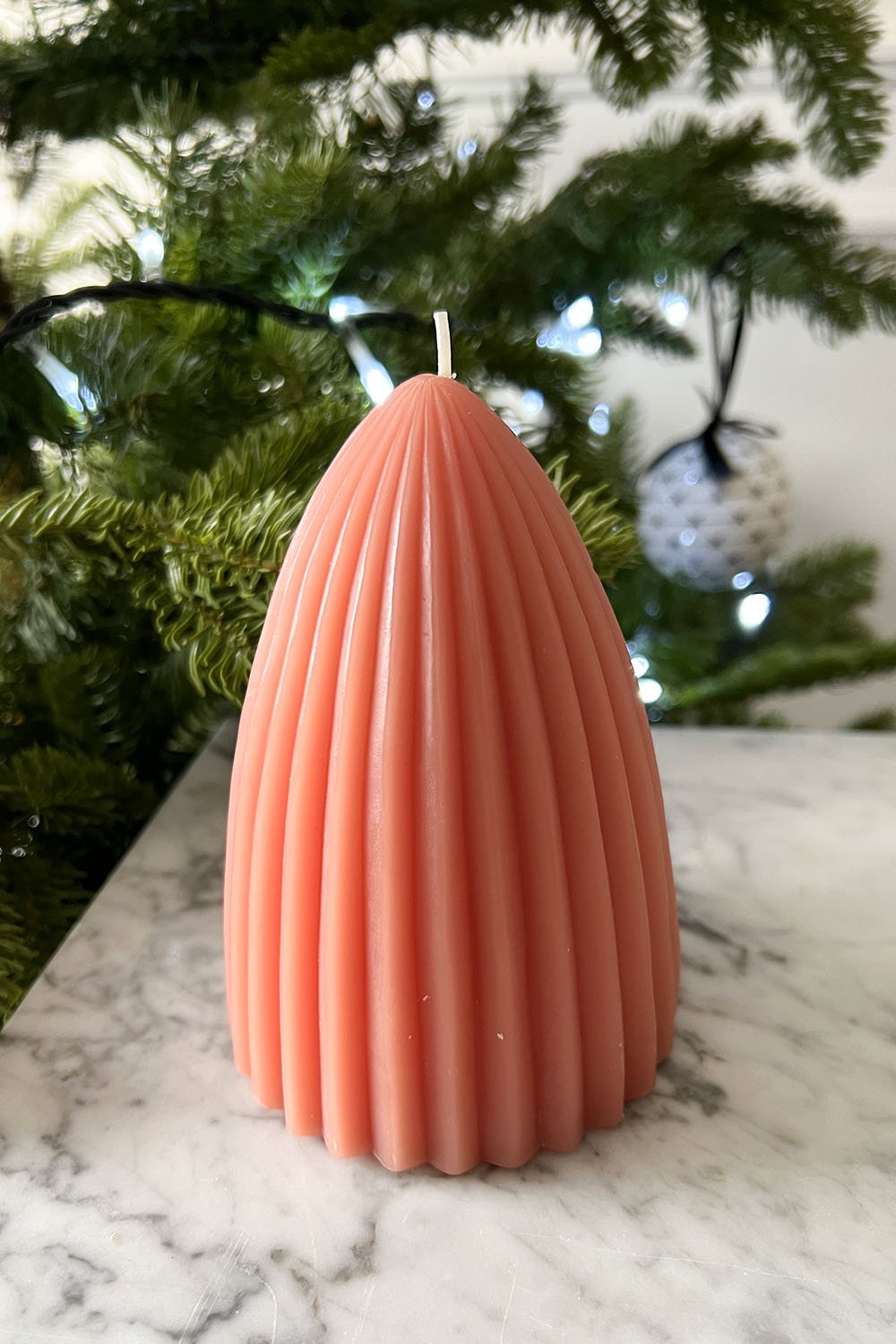 Vela Forma Cono Con Relieve Grande - Cristina Oria