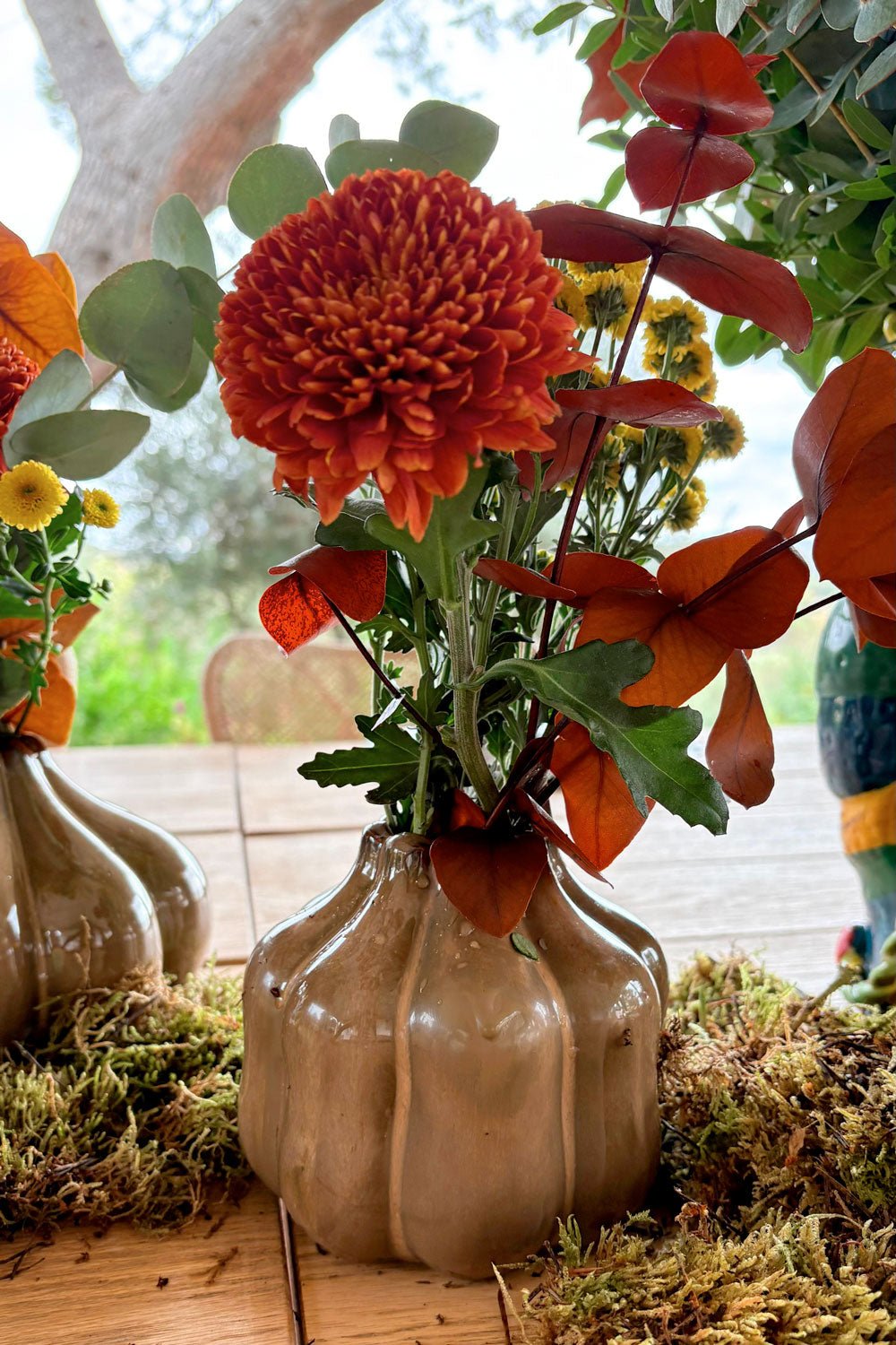 Detalle Jarrón Artesanal Aurelia Marrón Esmaltado Cristina Oria