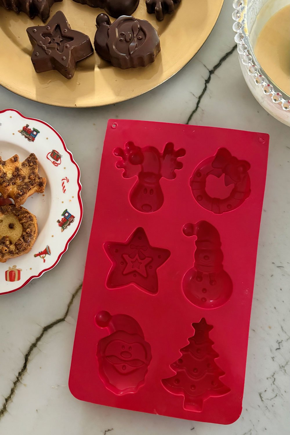 Detalle Molde De Silicona Con 6 Figuras Navideñas Cristina Oria 