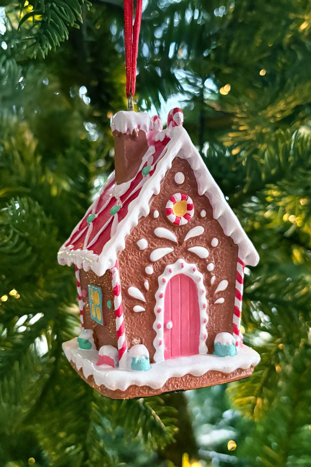 Detalle Adorno Casa De Jengibre Frambuesa Cristina Oria 