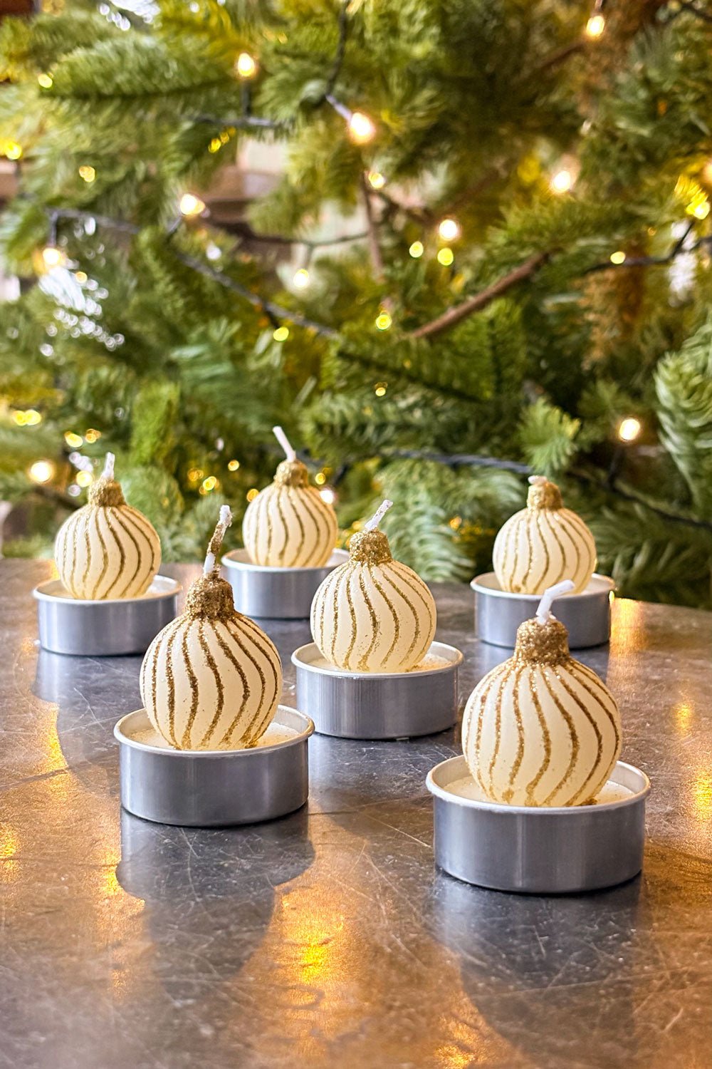 Set 6 Velas Con Diseño De Adorno De Navidad Dorado Cristina Oria 