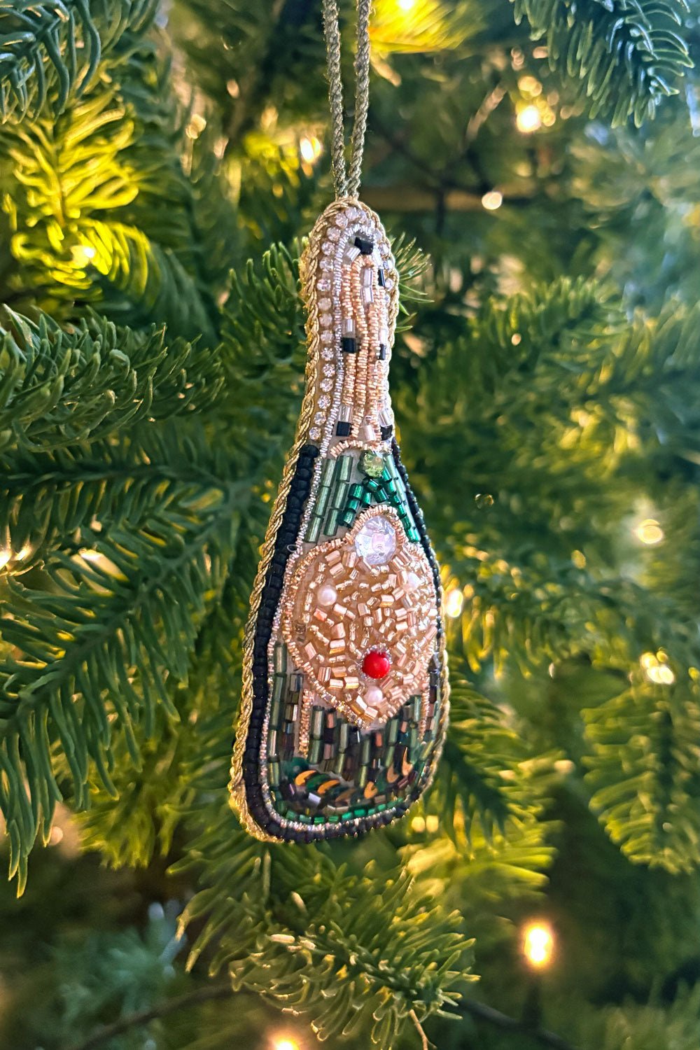 Detalle Adorno Navideño Bordado Con Cuentas Champagne Cristina Oria 