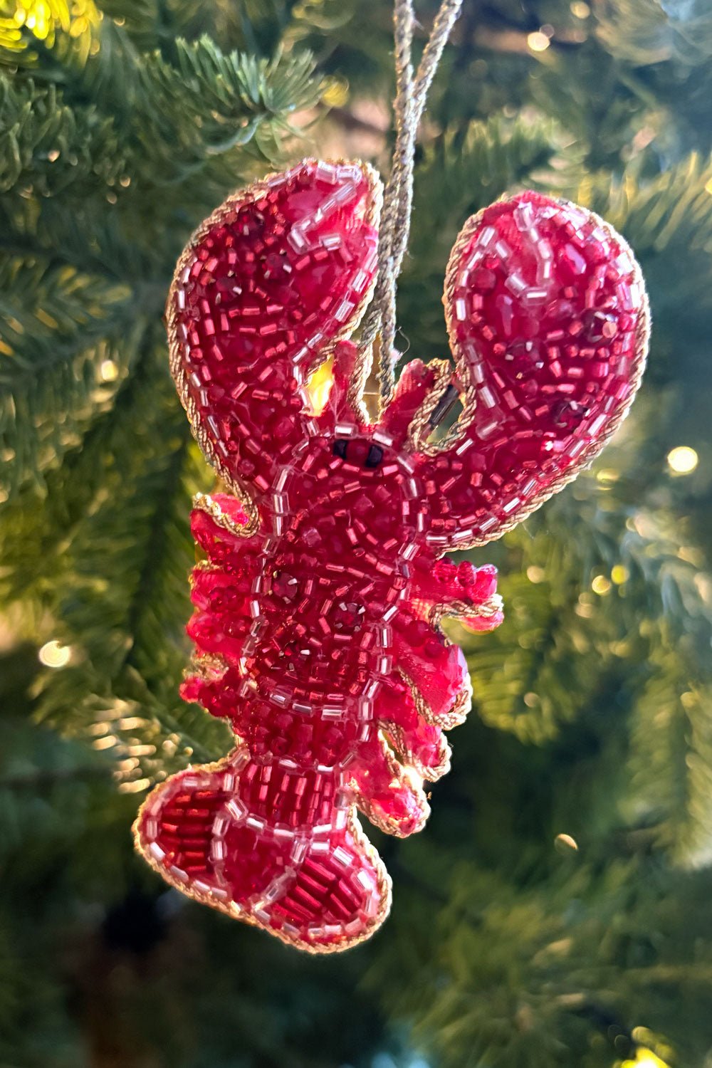 Detalle Adorno Navideño Bordado Con Cuentas Langosta Cristina Oria 