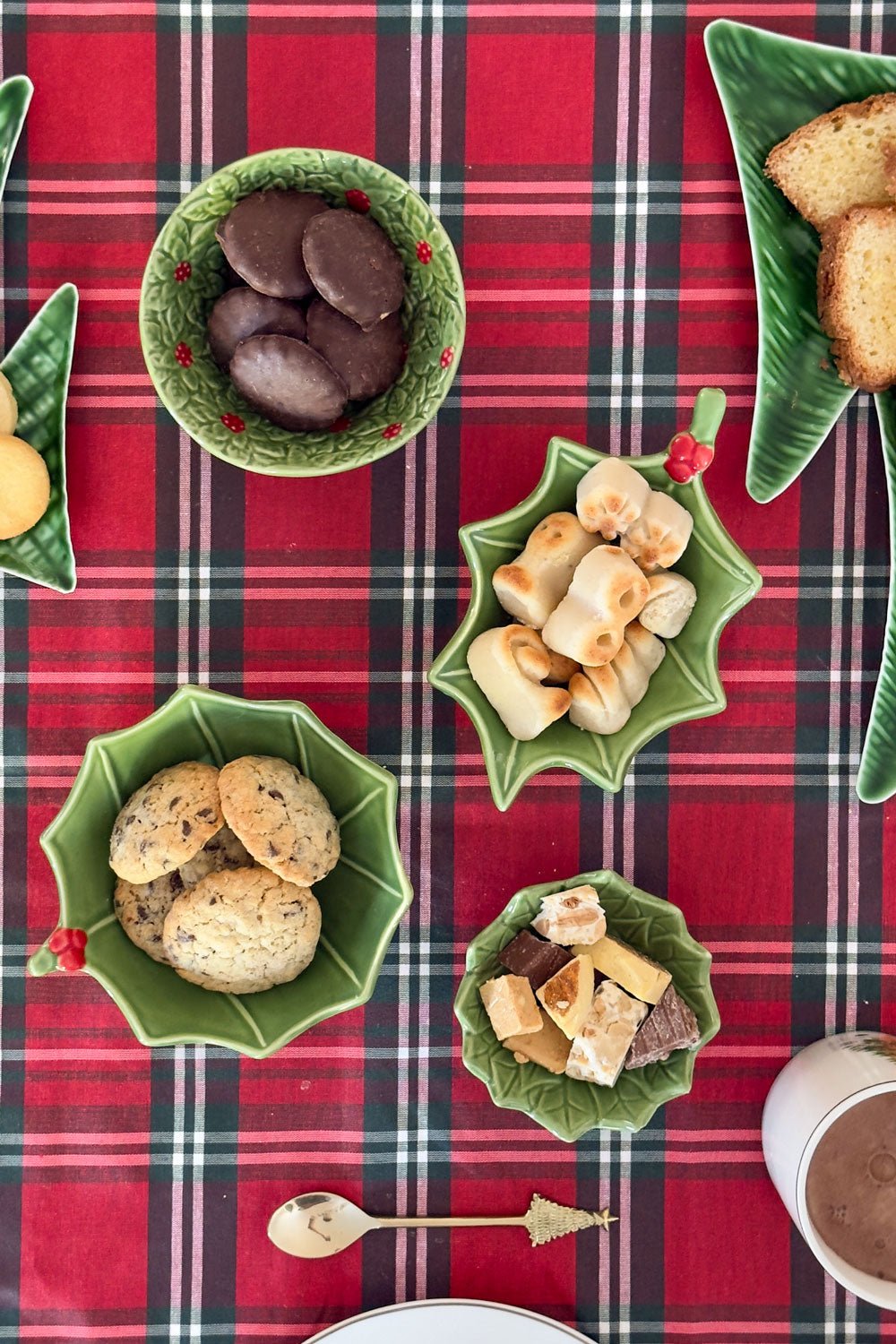 Detalle Composición Cuenco Diseño Acebo 10 Cm Cristina Oria 