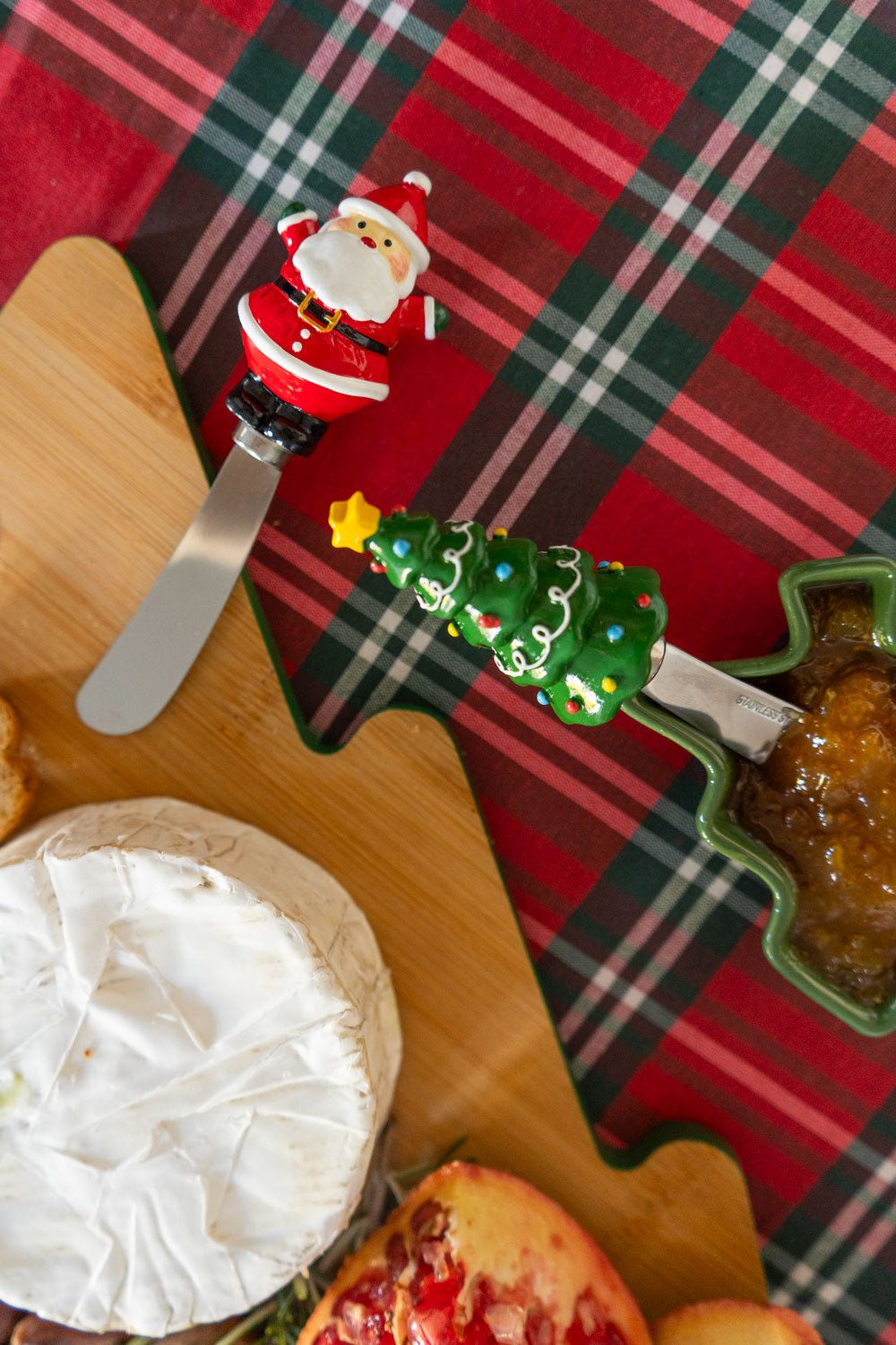 Detalle Set 2 Cuchillos Figuras Navideñas Cristina Oria 