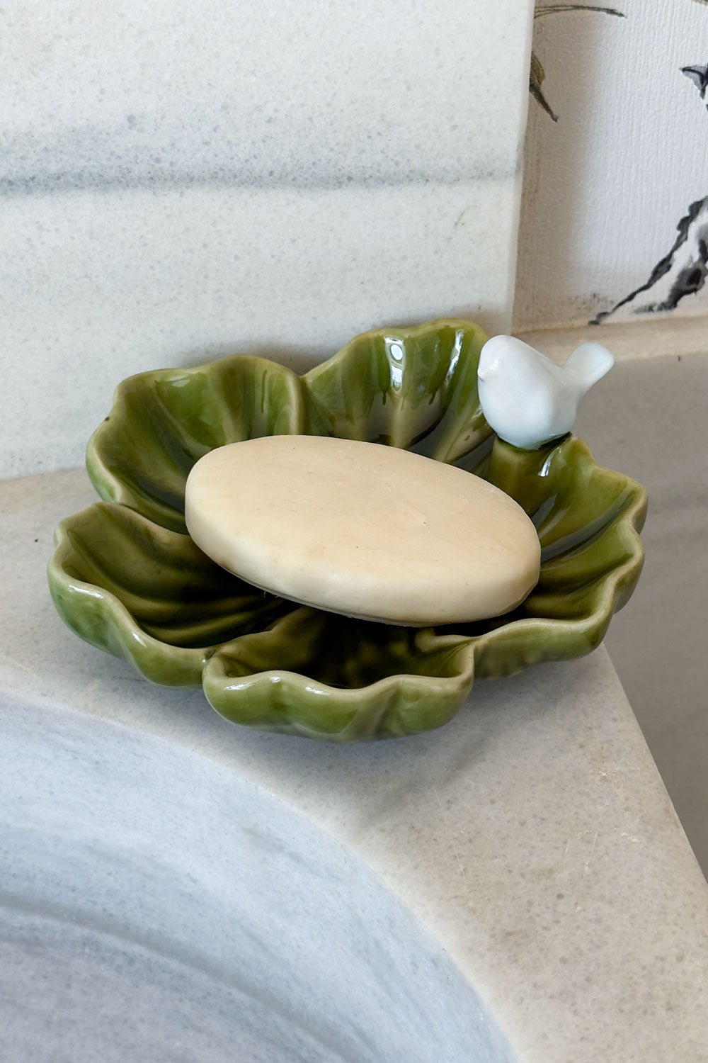 Cuenco Decorativo Verde Flor Irregular Con Pájaro Blanco Cristina Oria