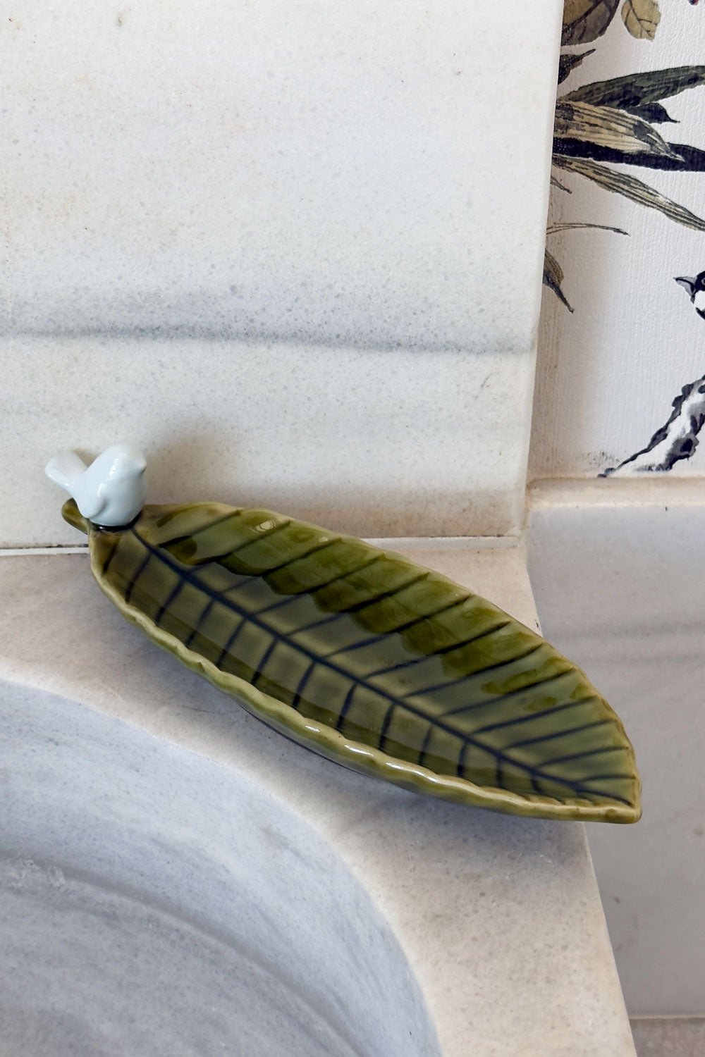 Detalles Bandeja Decorativa Verde Flor Con Pájaro Blanco Cristina Oria