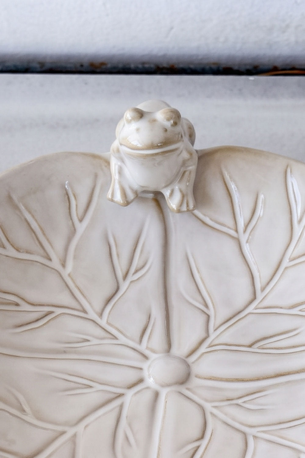 Detalles Rana Centro De Mesa De Porcelana Diseño Nenúfar & Rana Cristina Oria