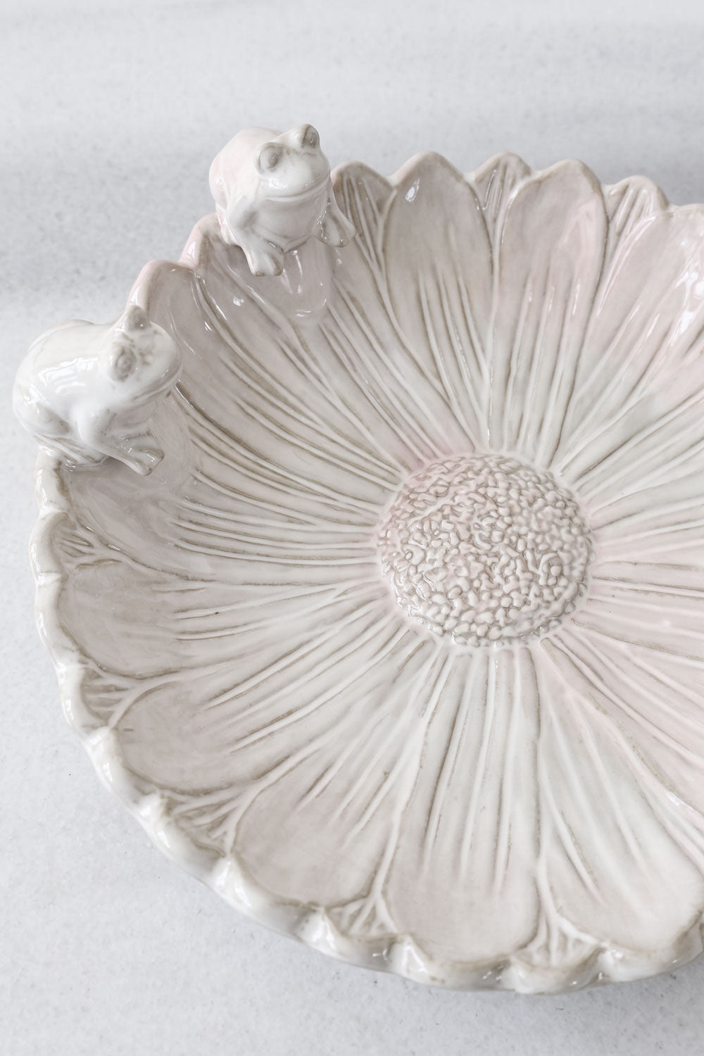 Detalles Centro De Mesa De Porcelana Diseño Flor & Ranas Grande Cristina Oria