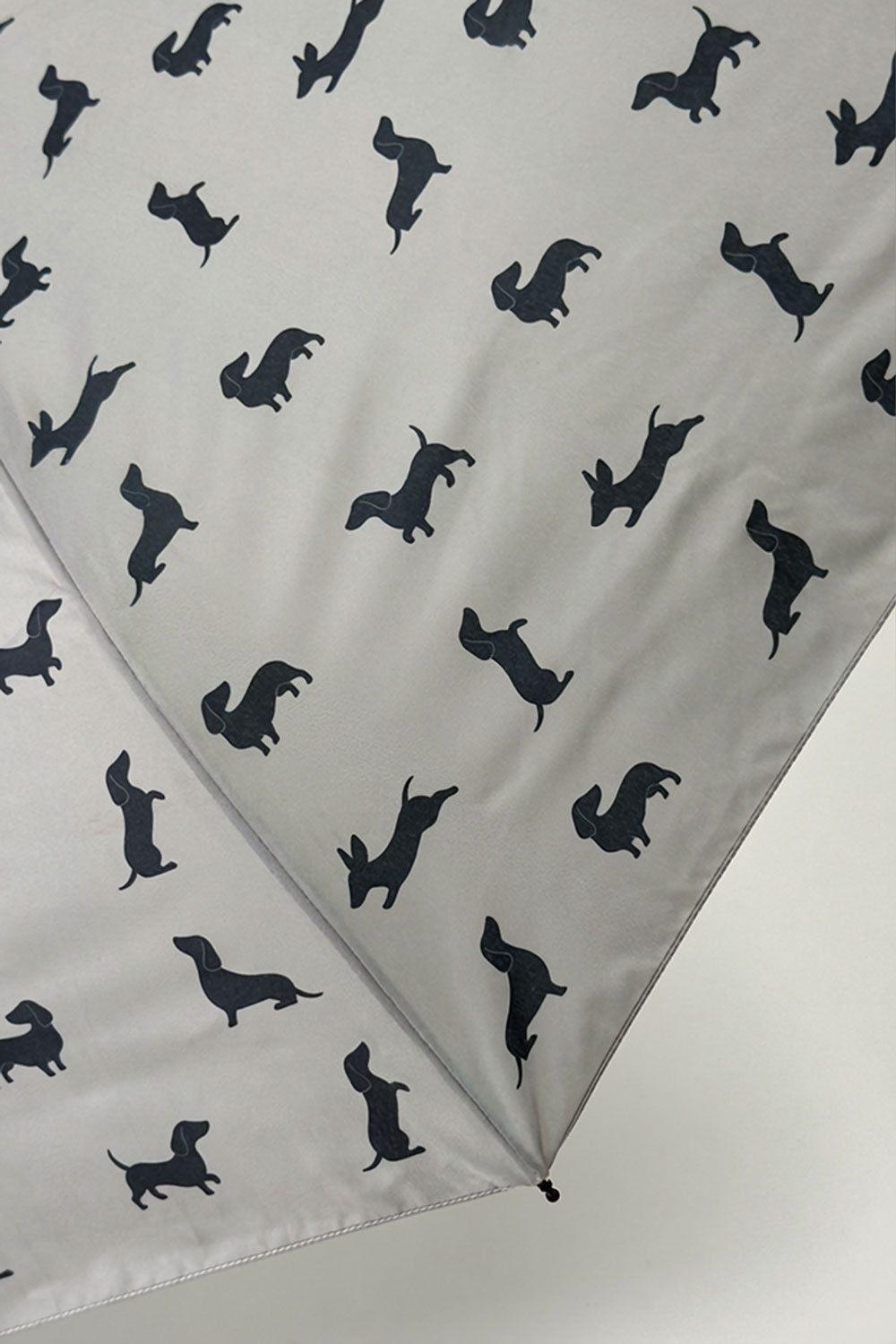 Detalle Diseño Paraguas Teckel Gris Cristina Oria 