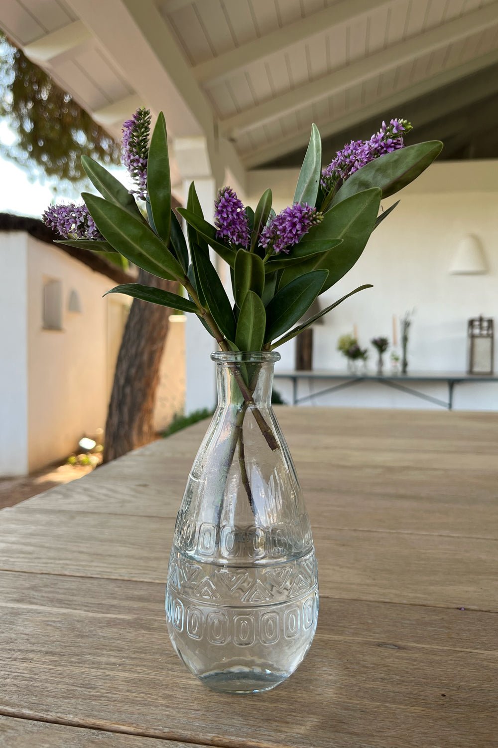 Florero De Cristal Con Diseño Roma Transparente Detalle triángulos con Flores