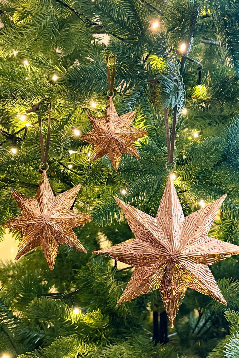 Adorno Estrella Metálica Dorada