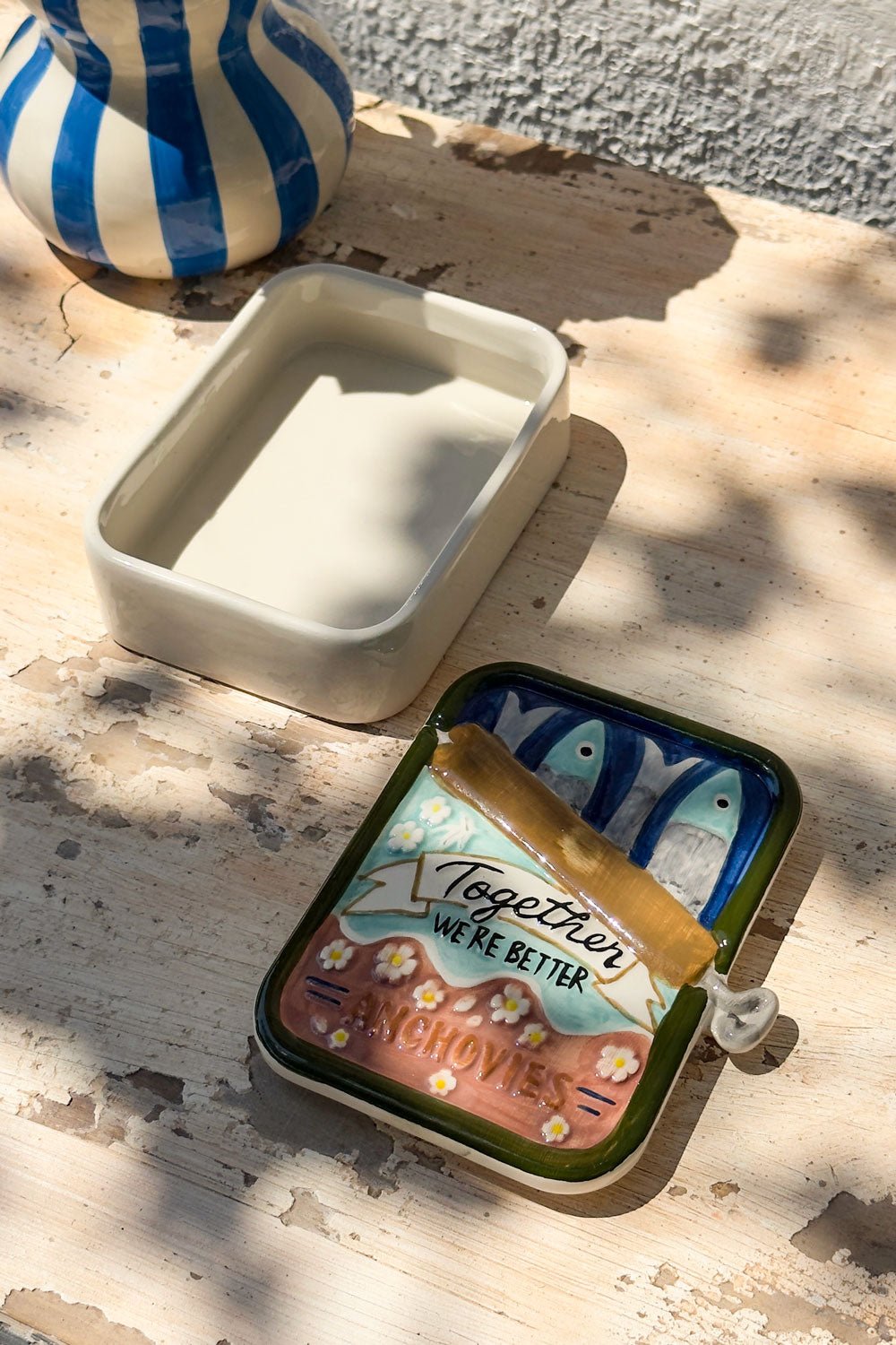 Azul Claro Abierto Recipiente Con Tapa Diseño Lata De Sardinas Cristina Oria