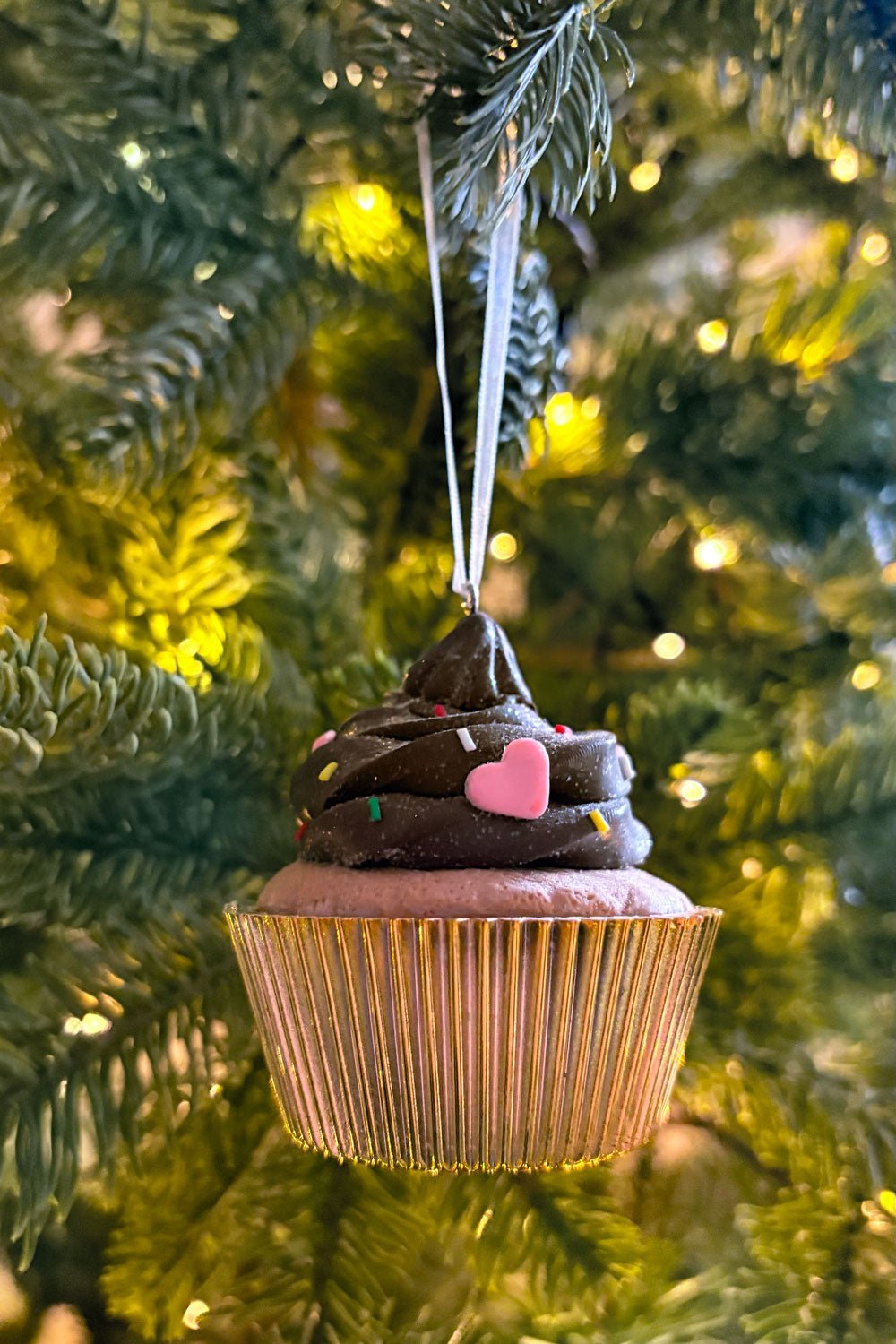 Adorno Con Diseño De Magdalena Marrón Cristina Oria 