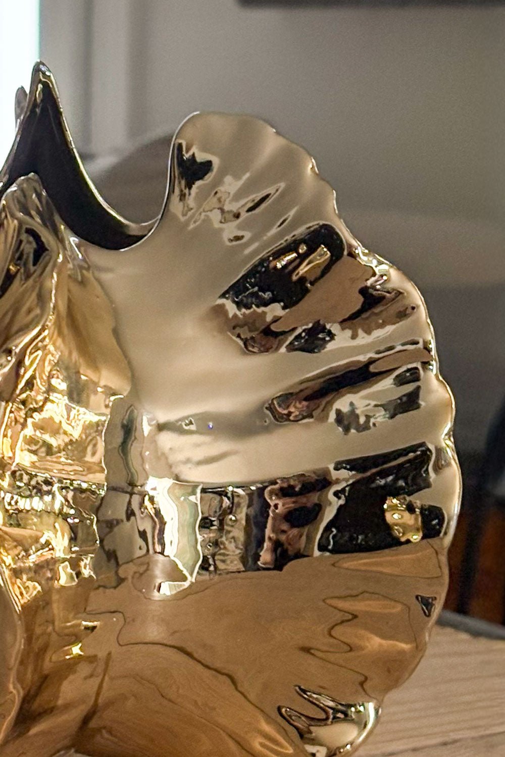 Detalle Jarrón De Cerámica Con Acabado Dorado Pequeño Cristina Oria