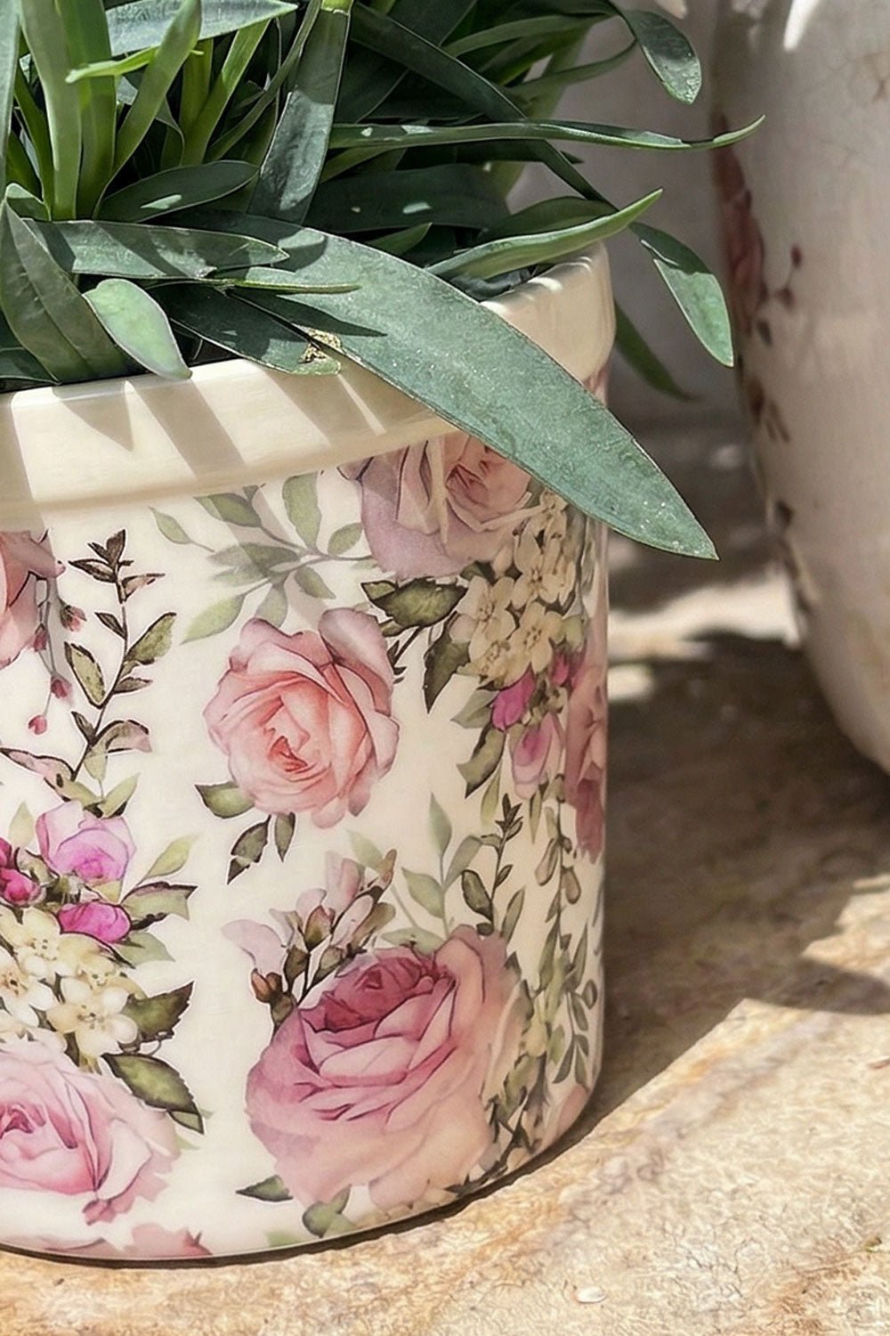 Detalle Jarrón Con Diseño De Rosas Grande Cristina Oria 