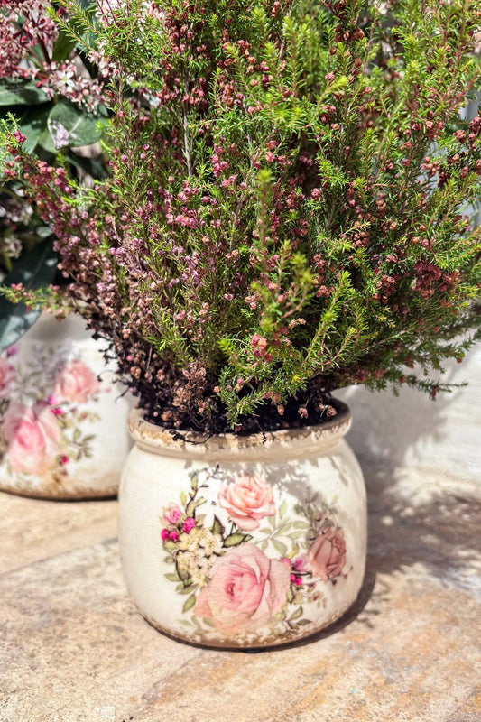 Jarrón Envejecido Ánfora Diseño De Rosas Cristina Oria 