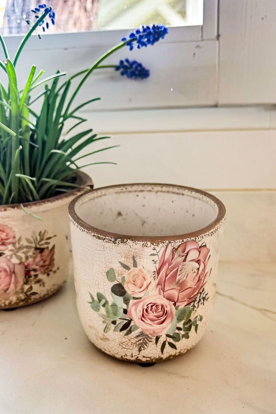 Detalles Jarrón Envejecido Con Diseño De Rosas & Flores Rosas Cristina Oria