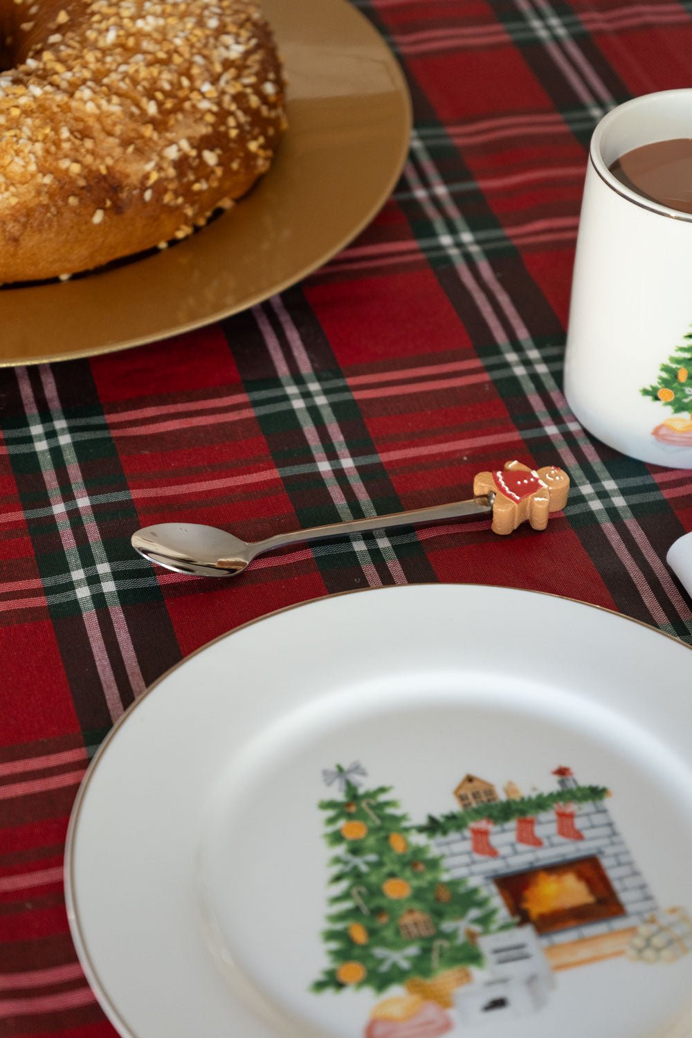 Detalle Modelo Uno Mesa Set 2 Cucharas Galletas Jengibre Cristina Oria 