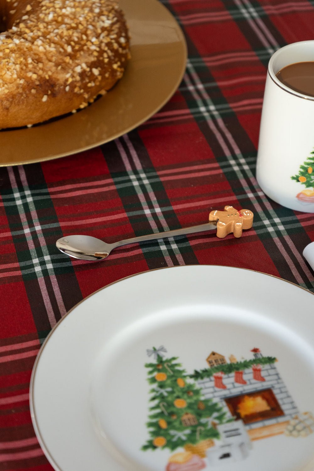 Detalle Modelo Dos Mesa Set 2 Cucharas Galletas Jengibre Cristina Oria 