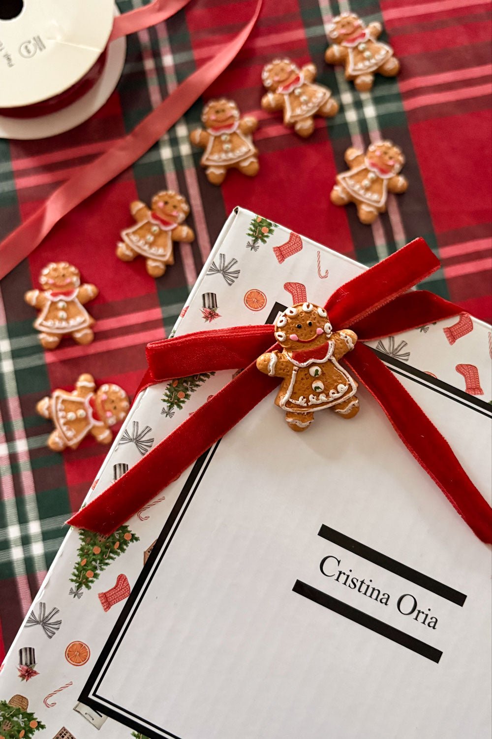 Caja Con 8 Galletas De Jengibre Decorativas Con Imán Cristina Oria 