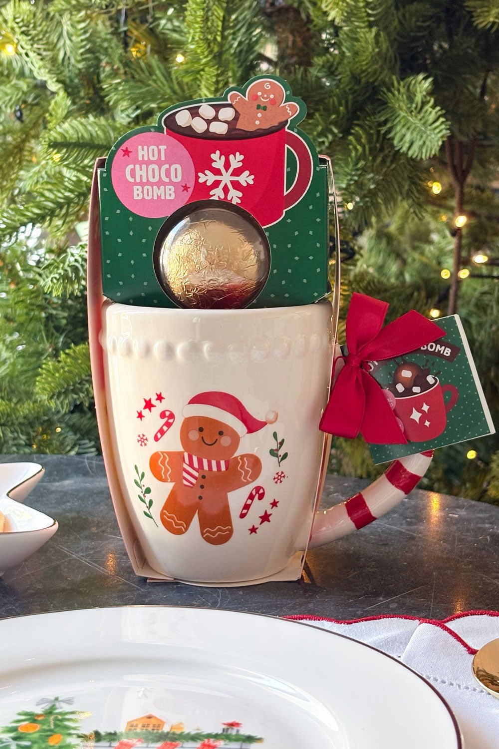 Taza Diseño Navidad Con Bombón De Chocolate Galleta Jengibre Cristina Oria 