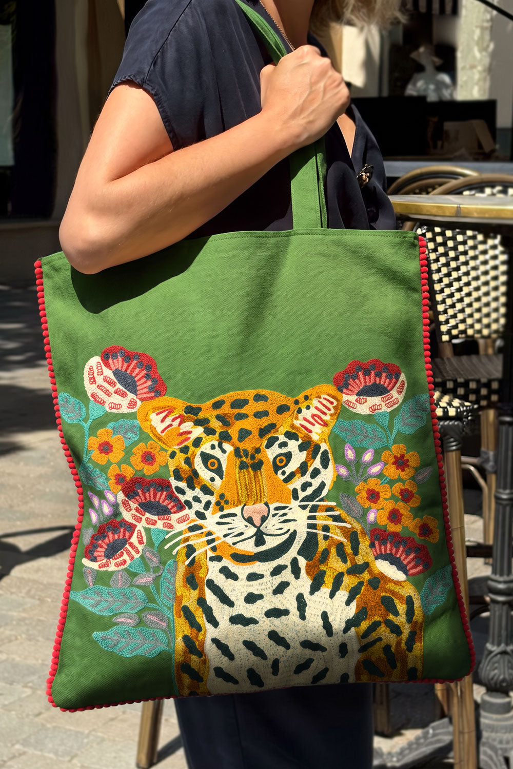 Bolsa Bordada A Mano Con Diseño De Tigre