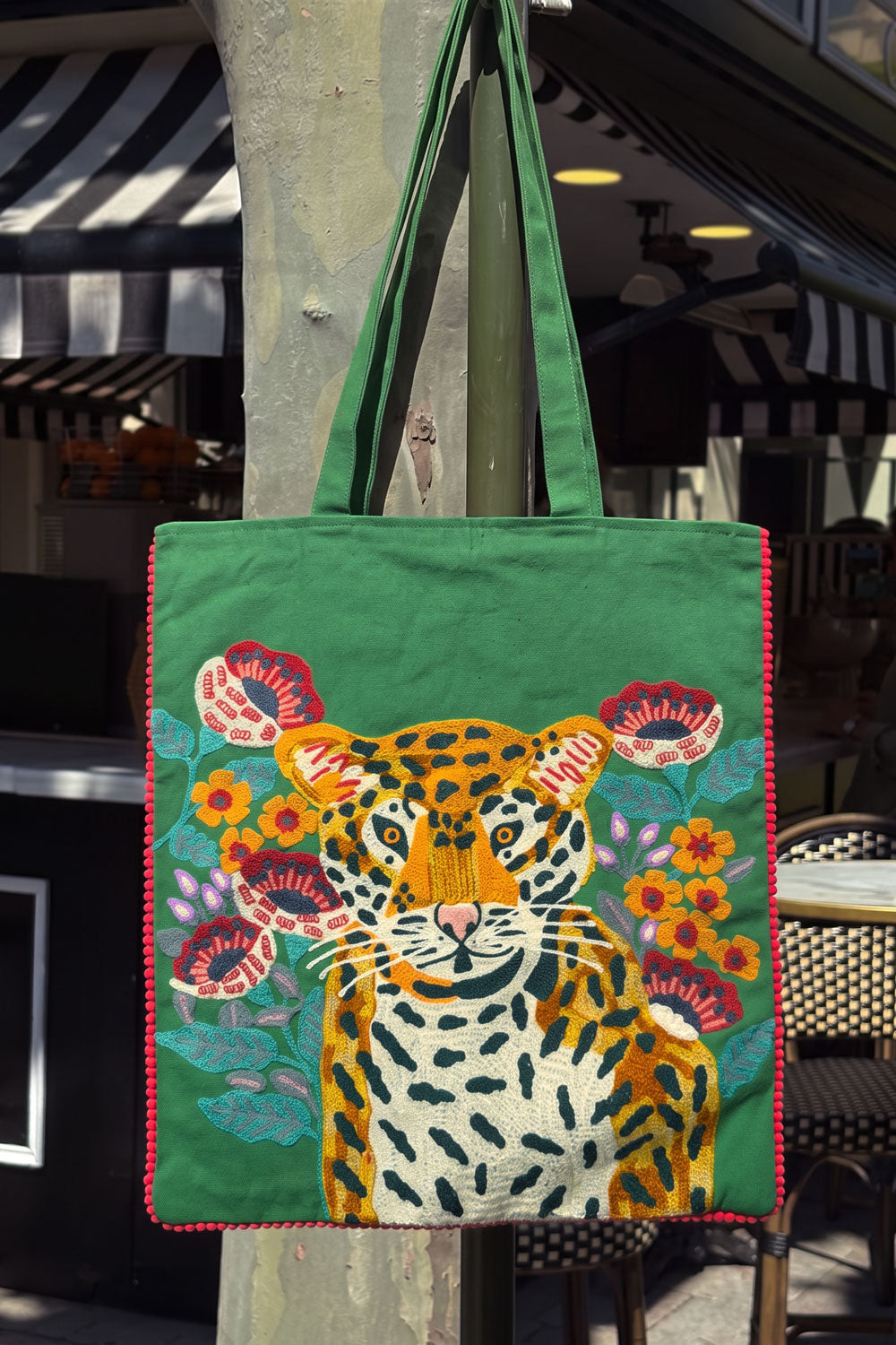 Bolsa Bordada A Mano Con Diseño De Tigre