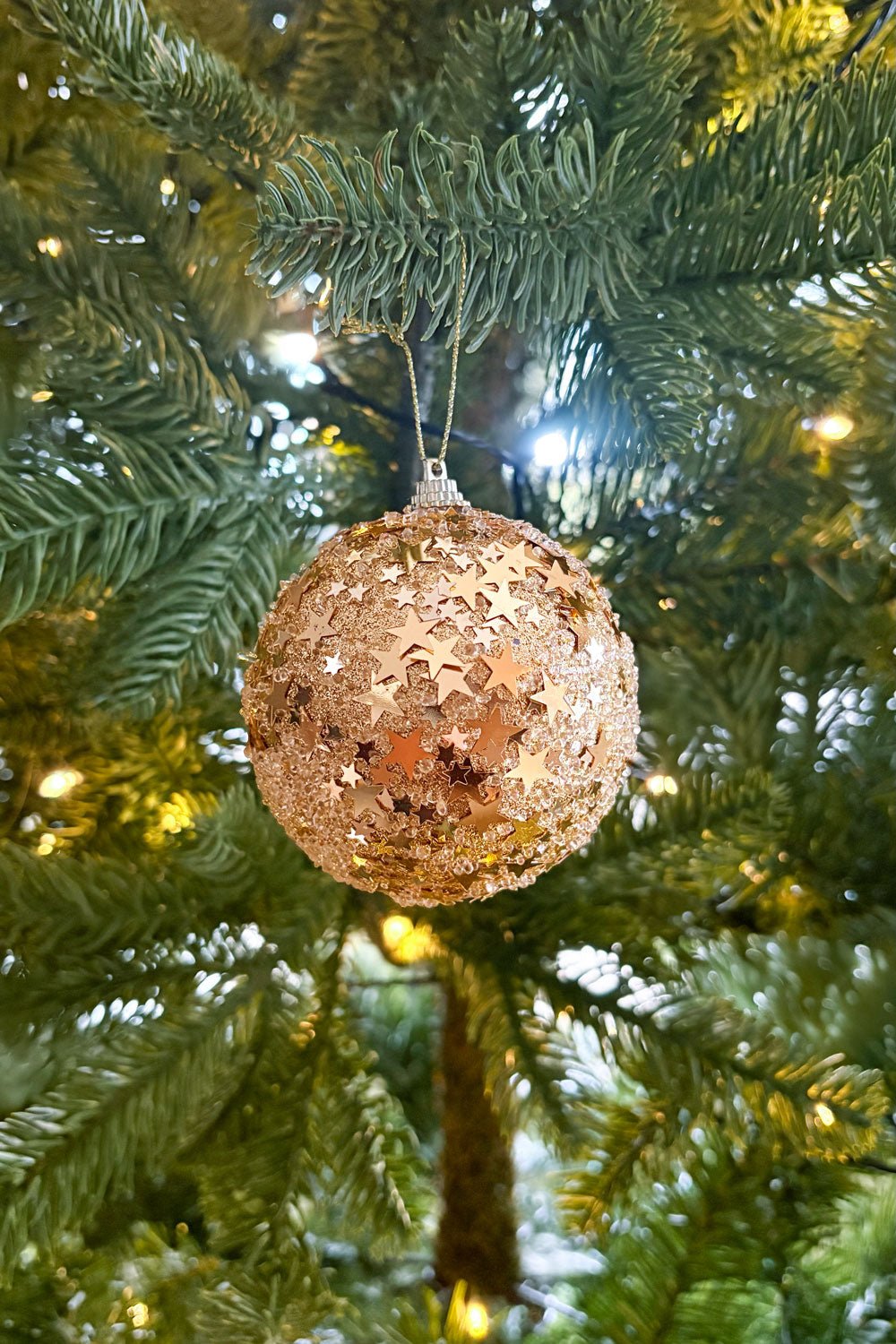 Adorno Bola Dorada Con Estrellitas Cristina Oria 