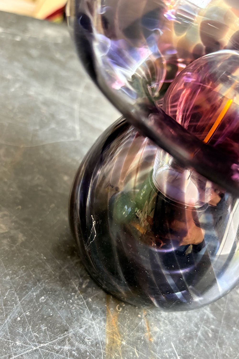 Detalle Diseño Lámpara Seta De Vidrio Efecto Degradado Negro Cristina Oria