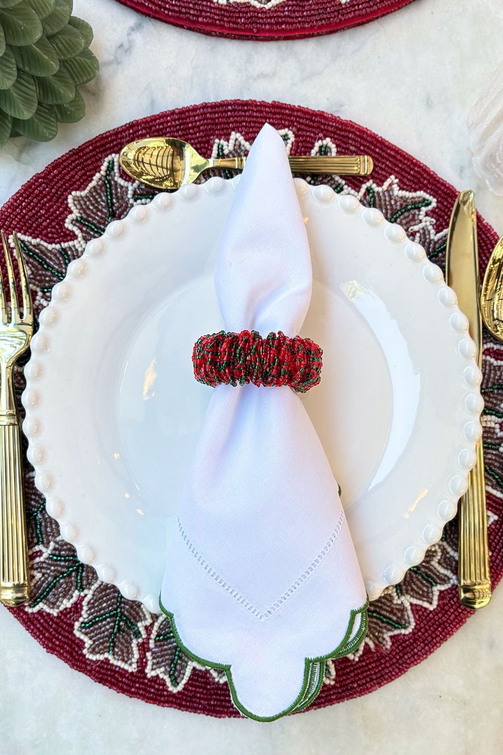 Servilletero Rojo Y Verde Bordado Con Cuentas Cristina Oria 