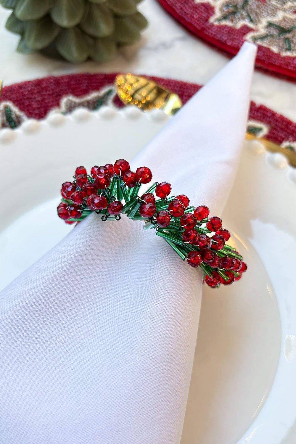 Detalle Servilletero Corona De Navidad Bordado Con Cuentas Cristina Oria 