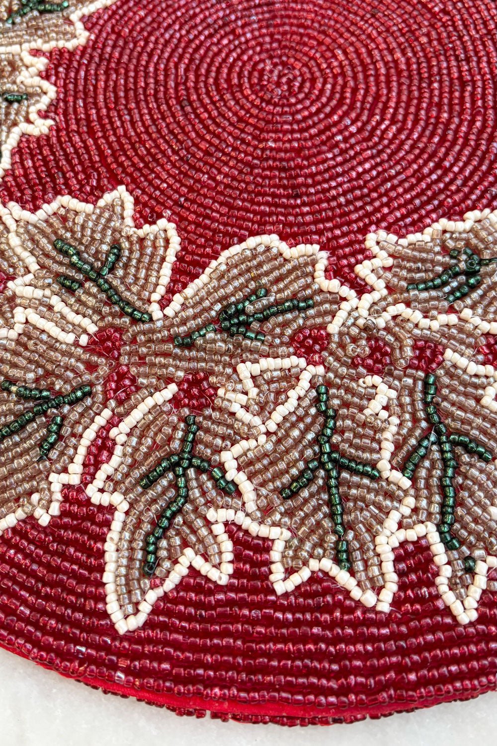 Grinalda de Natal individual bordada com missangas