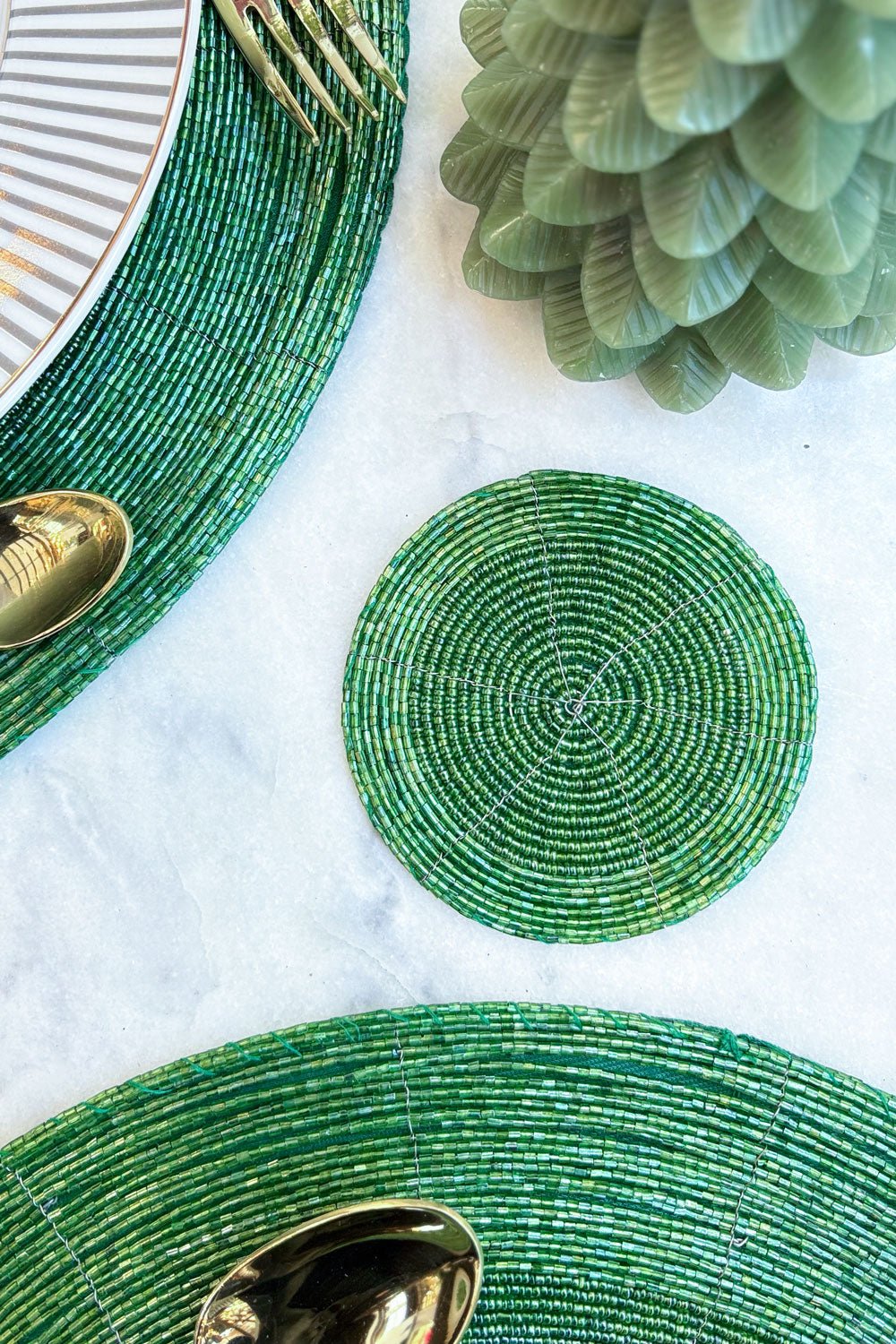 Detalle Posavasos Verde Bordado Con Cuentas Cristina Oria 