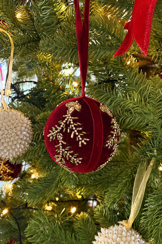 Adorno Bola Bordada Granate Pequeña Cristina Oria 