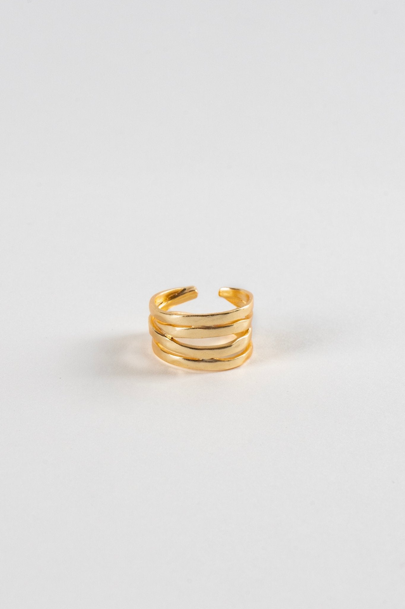 Anillo Dorado Ajustable Con Diseño De Cuatro Argollas Cristina Oria 